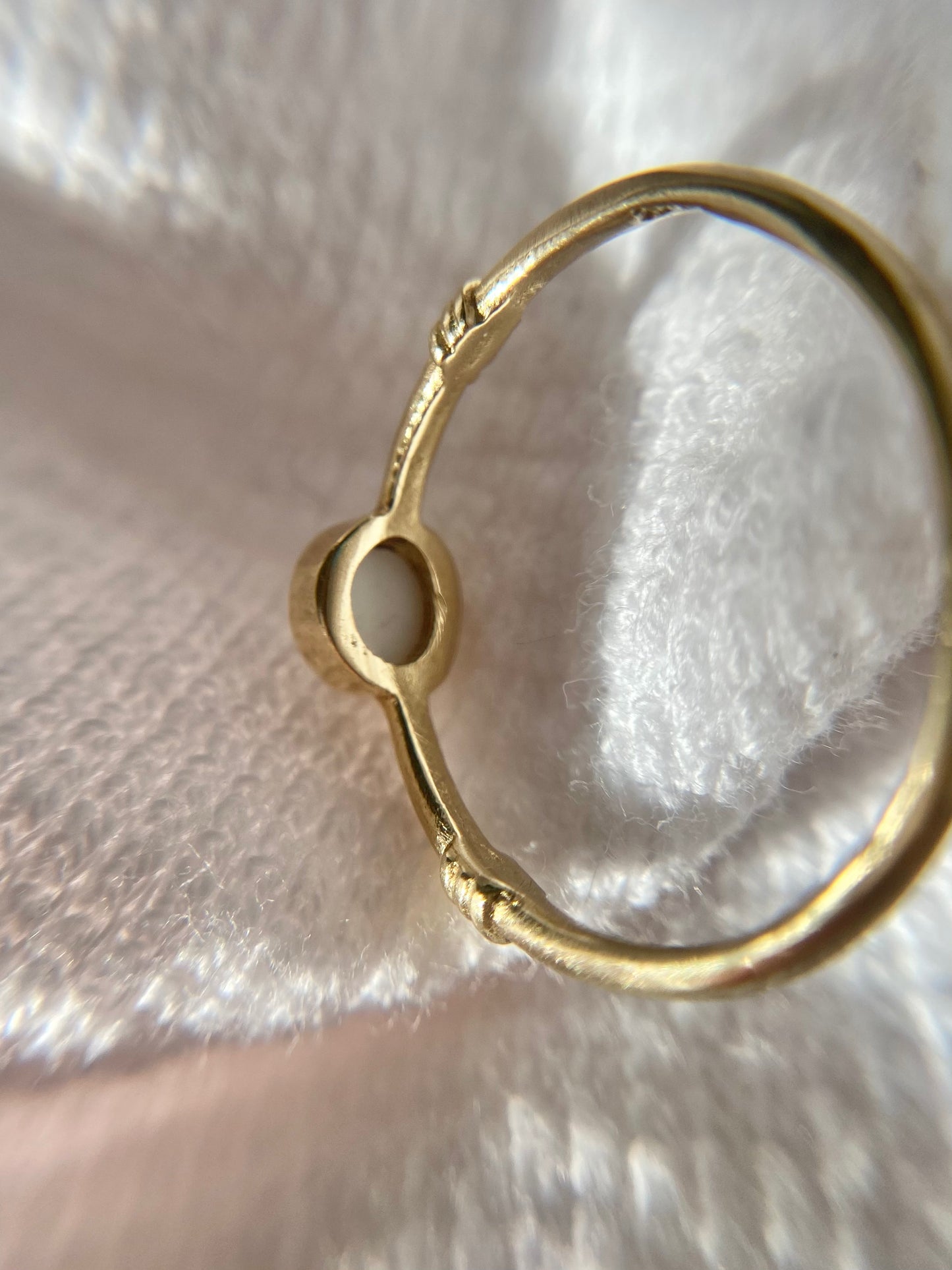 Vintage 9ct Gold Dainty Opal Ring