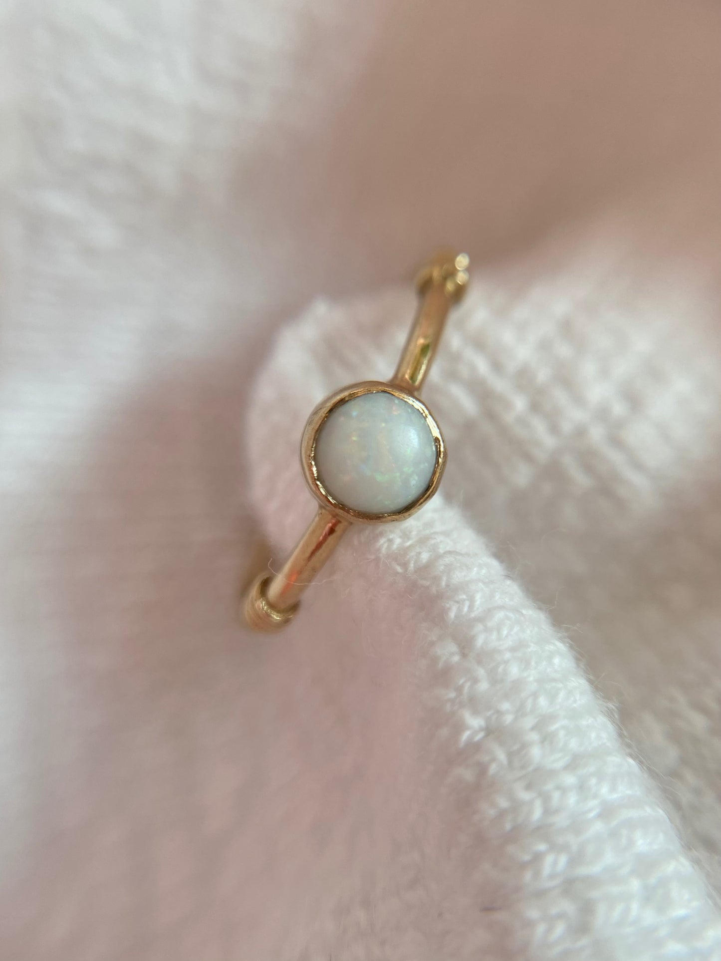Vintage 9ct Gold Dainty Opal Ring