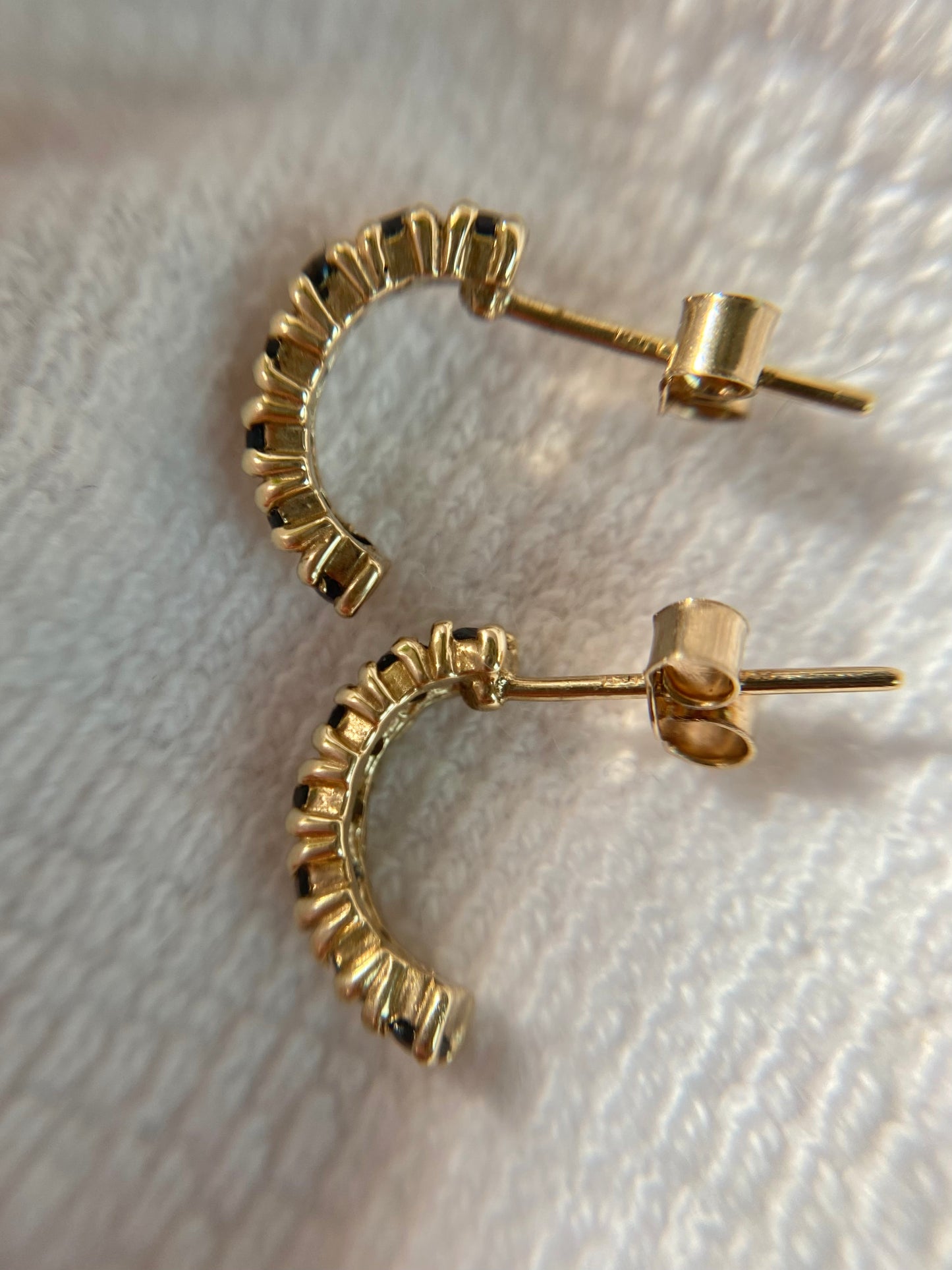 Vintage 9ct Gold Sapphire Half Hoop Studs