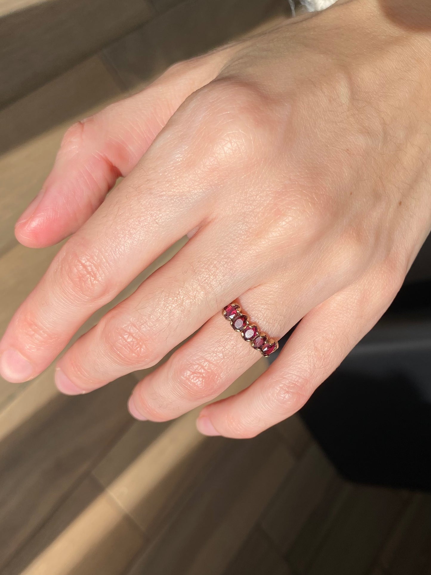 Vintage 9ct Gold 5 Stone Garnet Ring