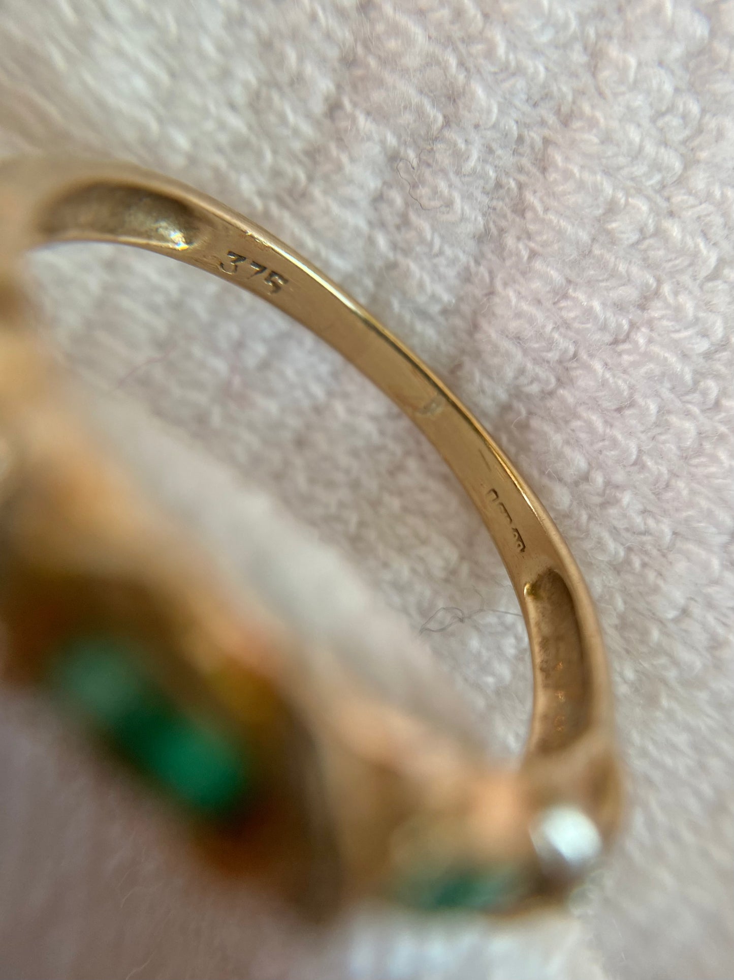 Vintage 9ct Gold Emerald + Diamond Ring