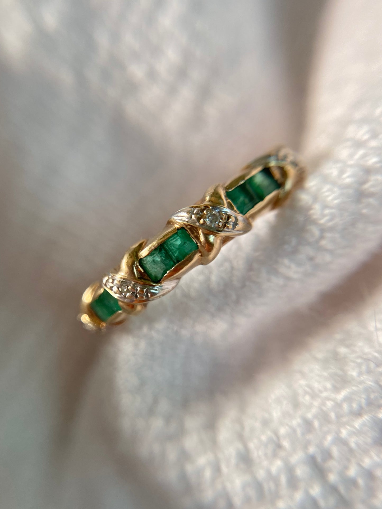 Vintage 9ct Gold Emerald + Diamond Ring