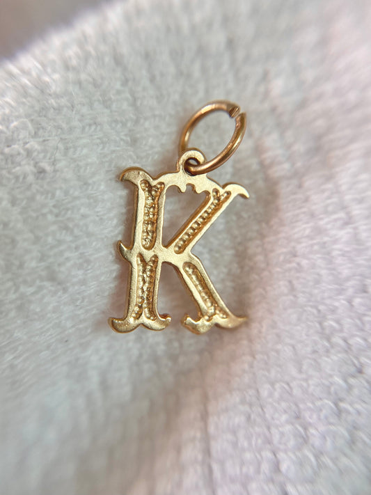Preloved 9ct Gold Letter K Pendant