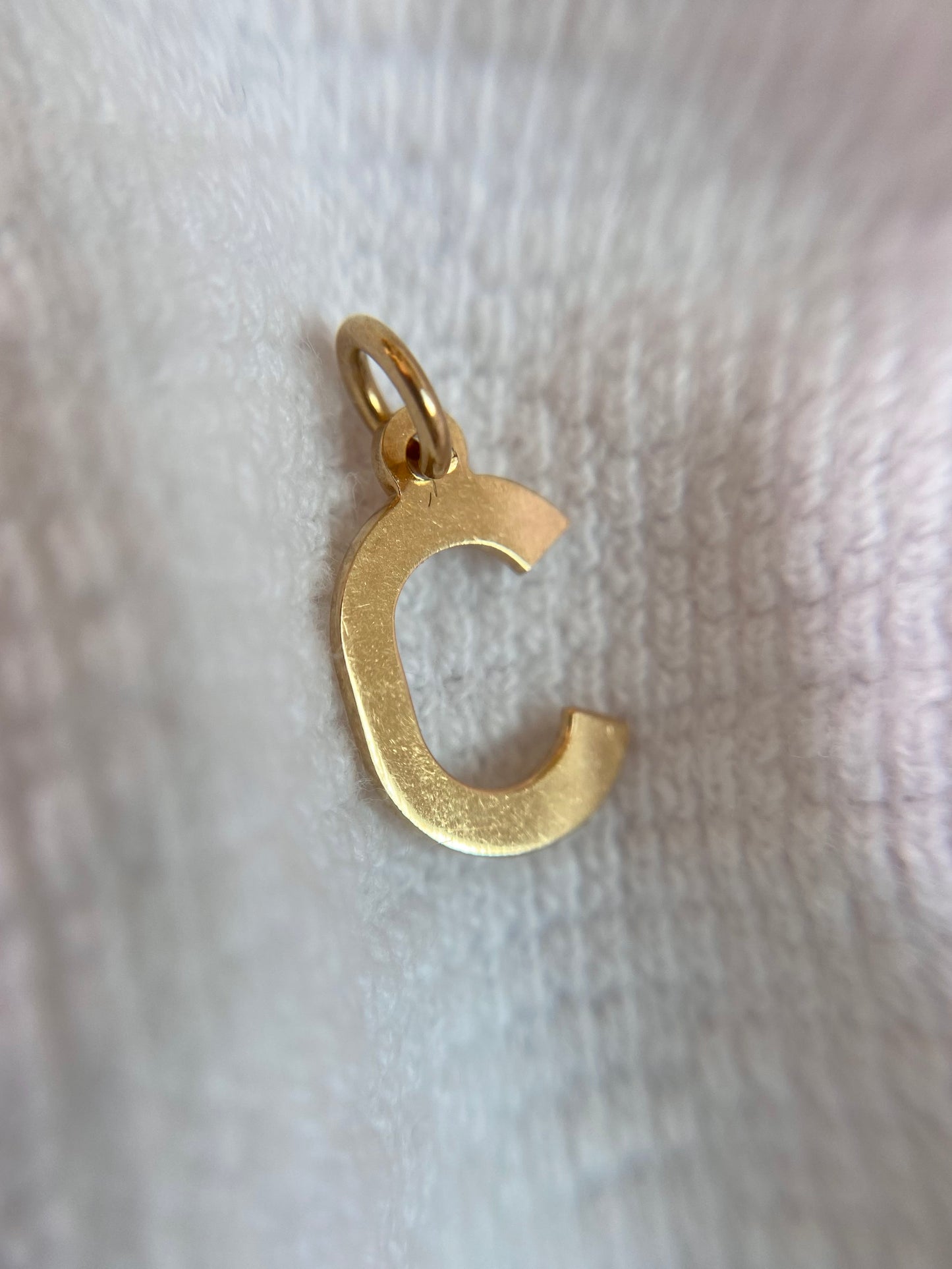 Vintage 9ct Gold Letter C Pendant