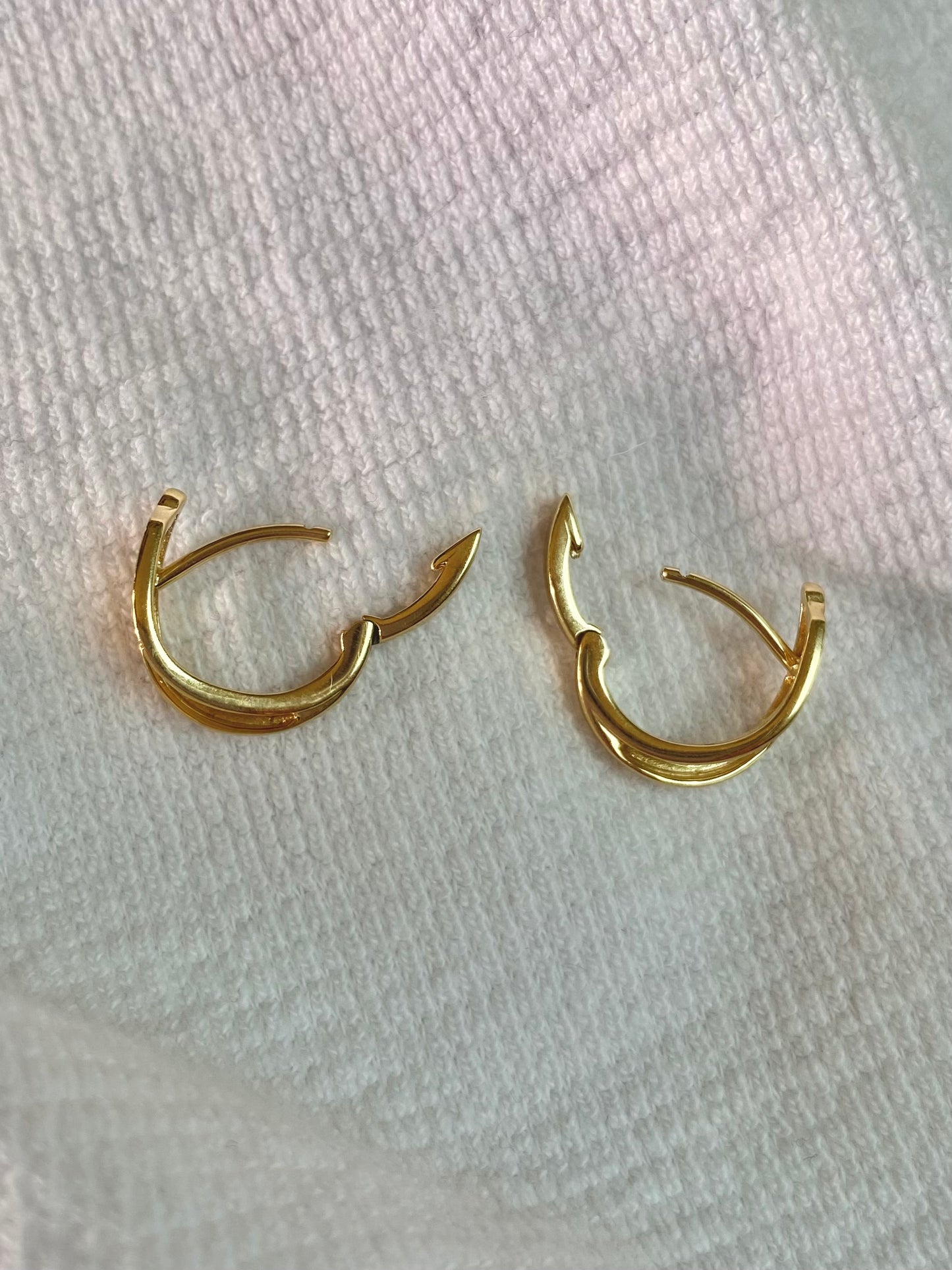 Preloved 9ct Gold Huggie Hoop Earrings