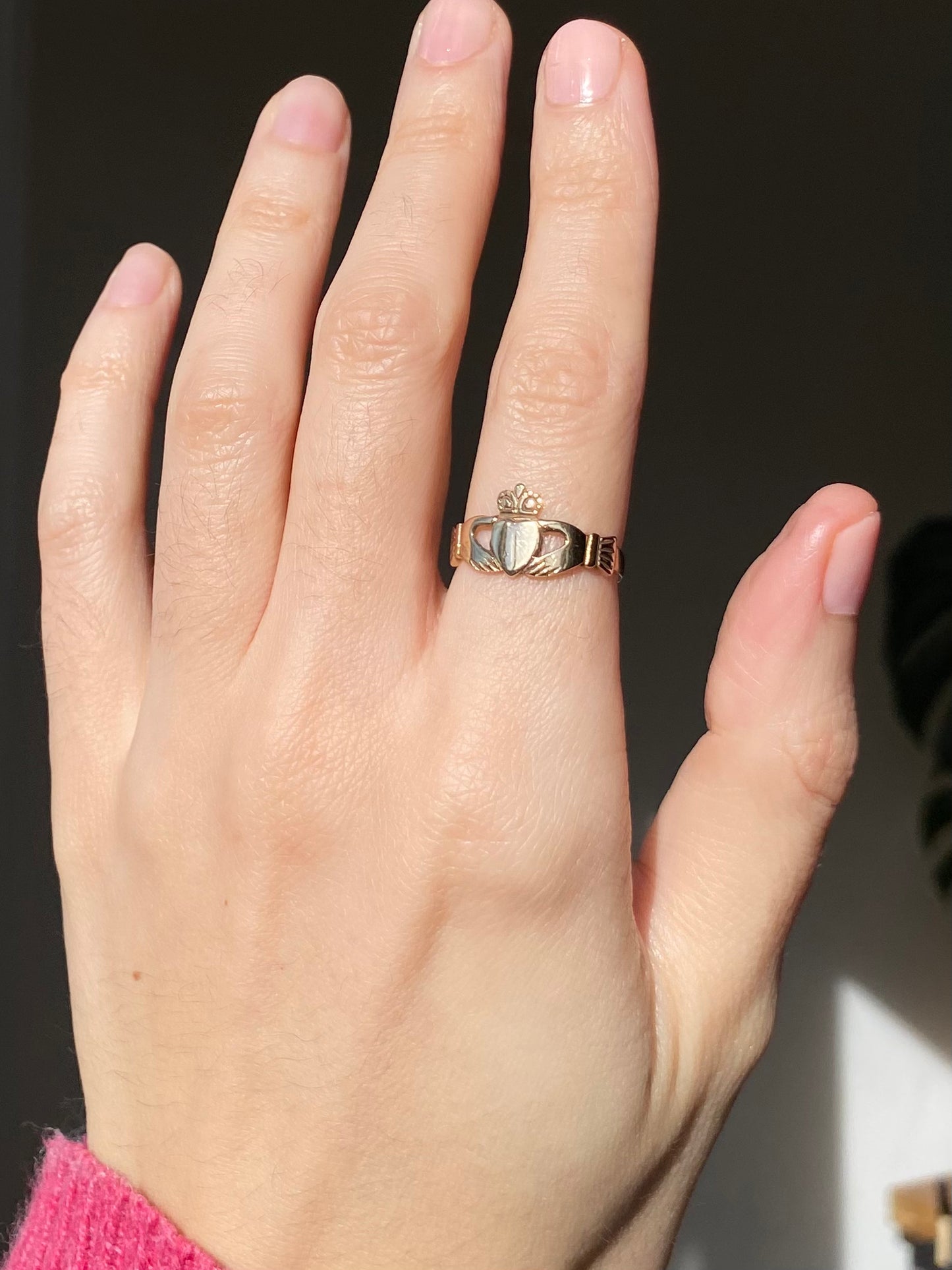 Vintage 9ct Gold Claddagh Ring