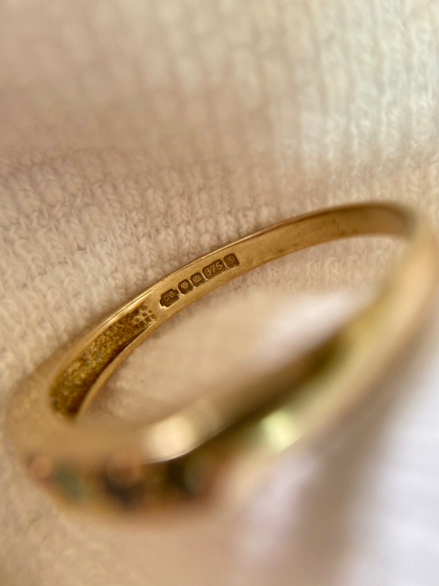 Vintage 9ct Gold DEAREST Ring