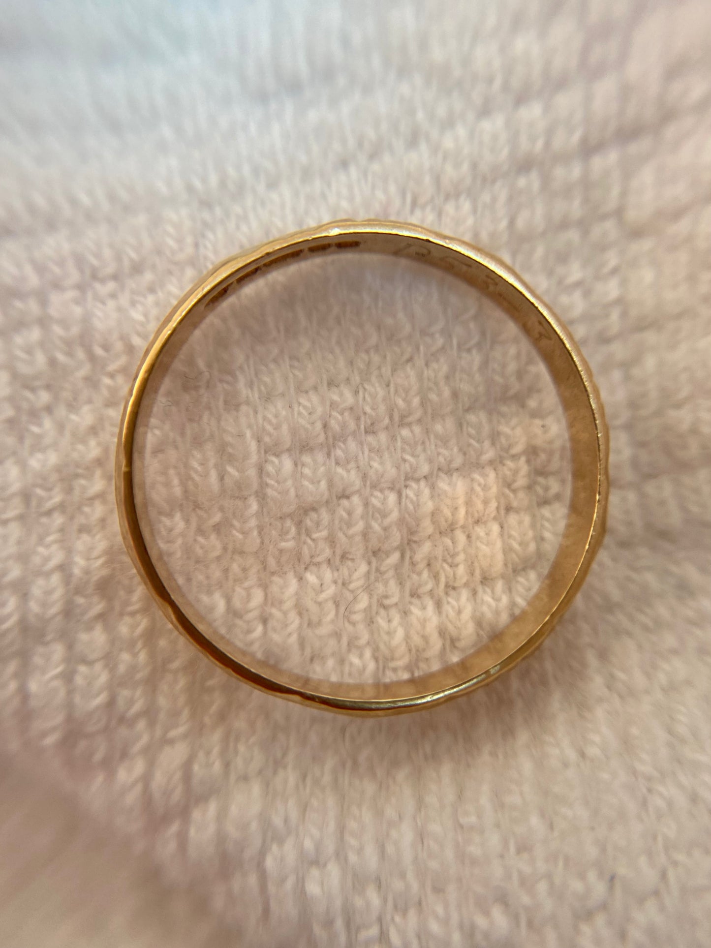 Vintage 9ct Gold Starry Band