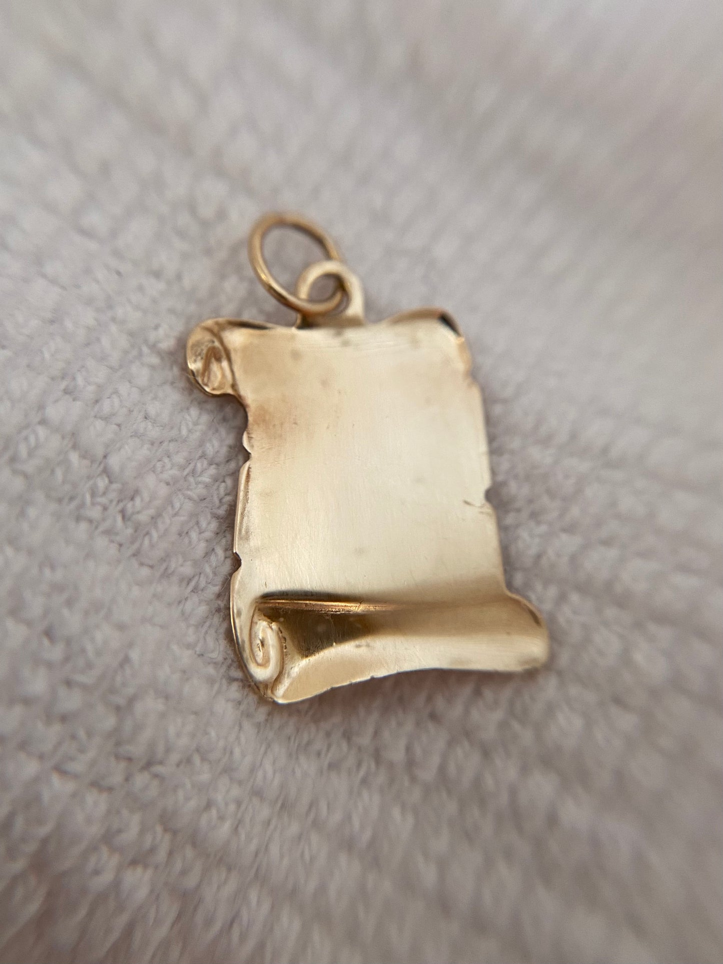 Preloved 9ct Gold Friendship Scroll Pendant