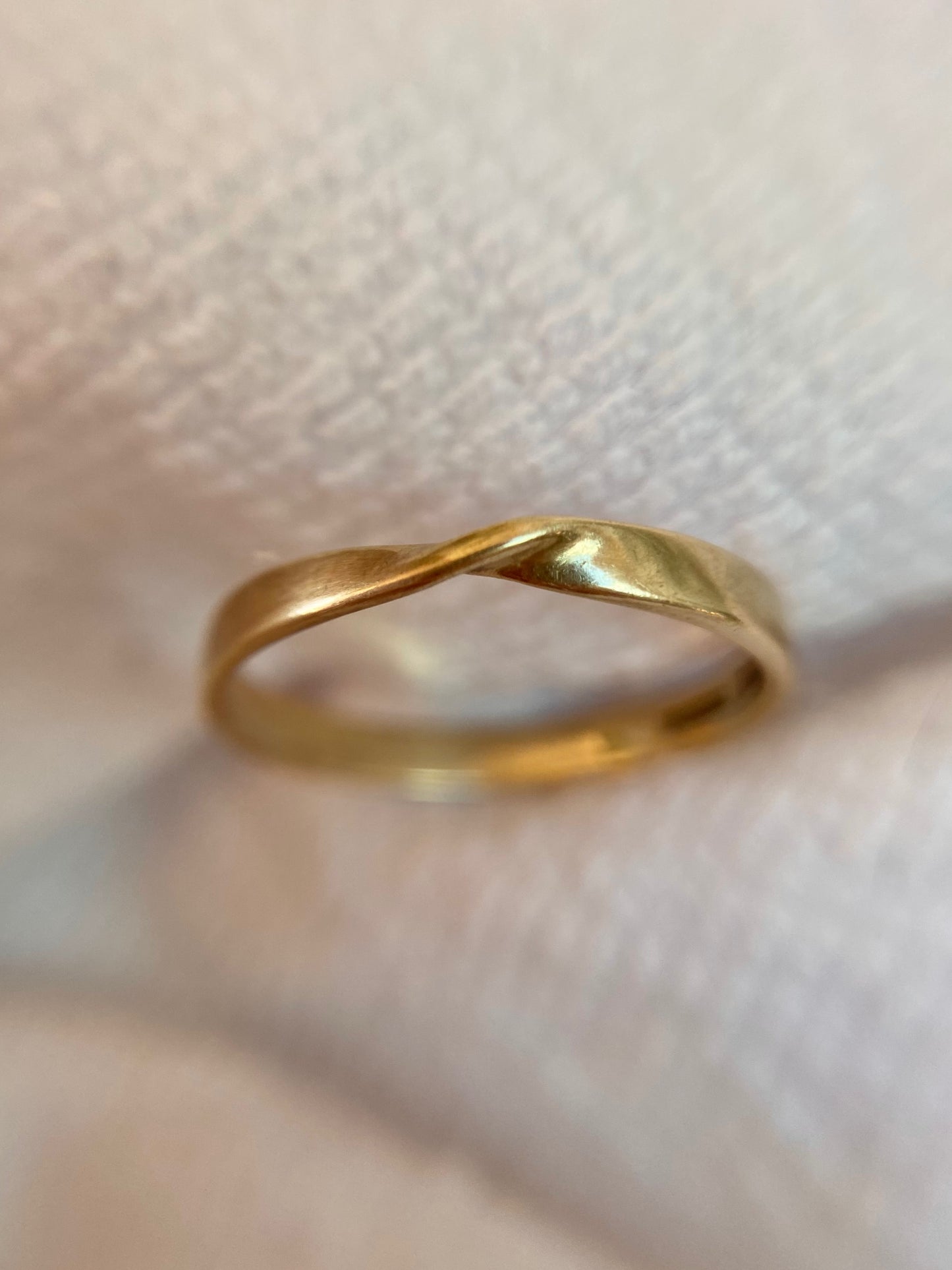 Vintage 9ct Gold Twist Ring
