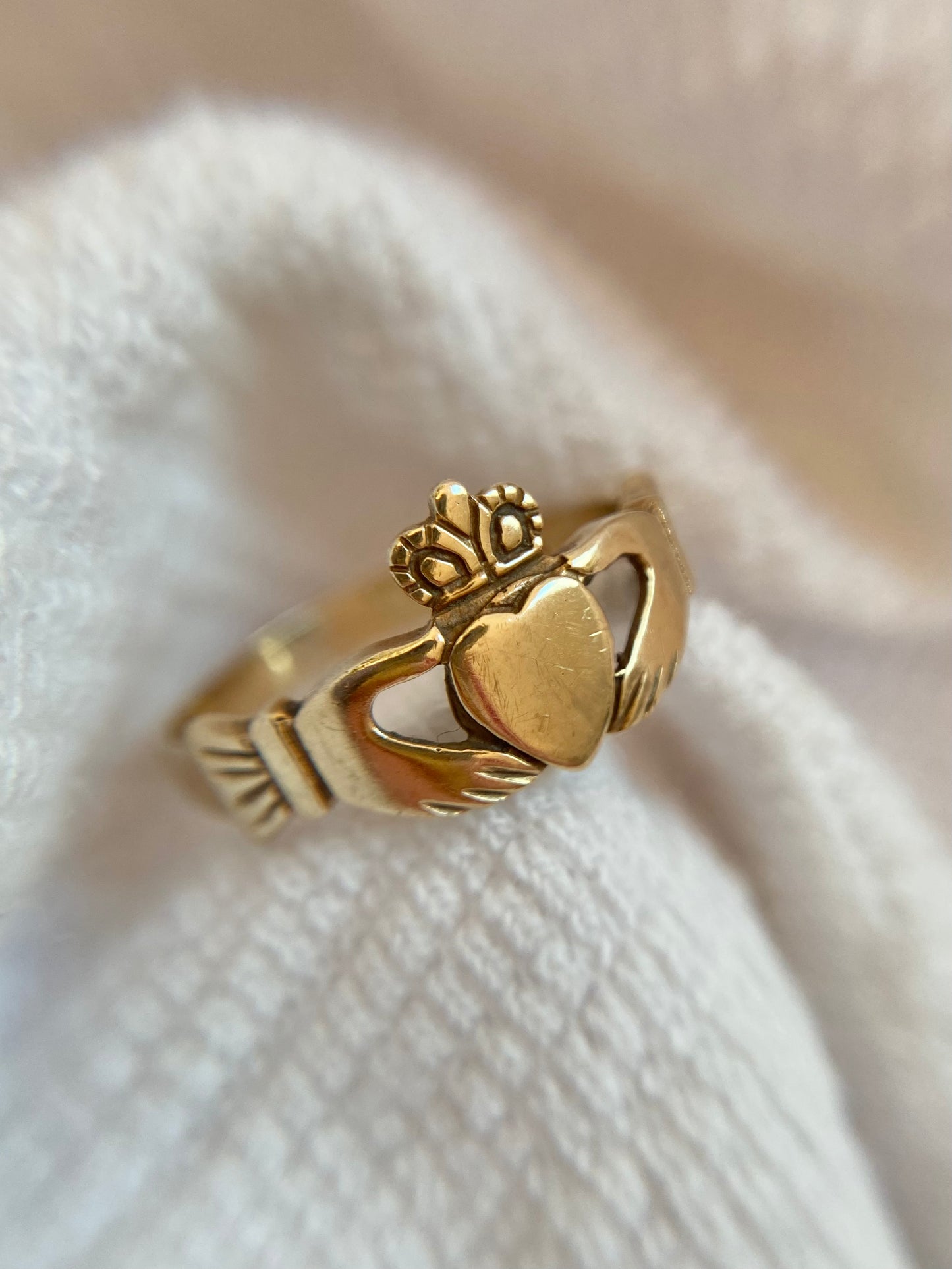 Vintage 9ct Gold Claddagh Ring