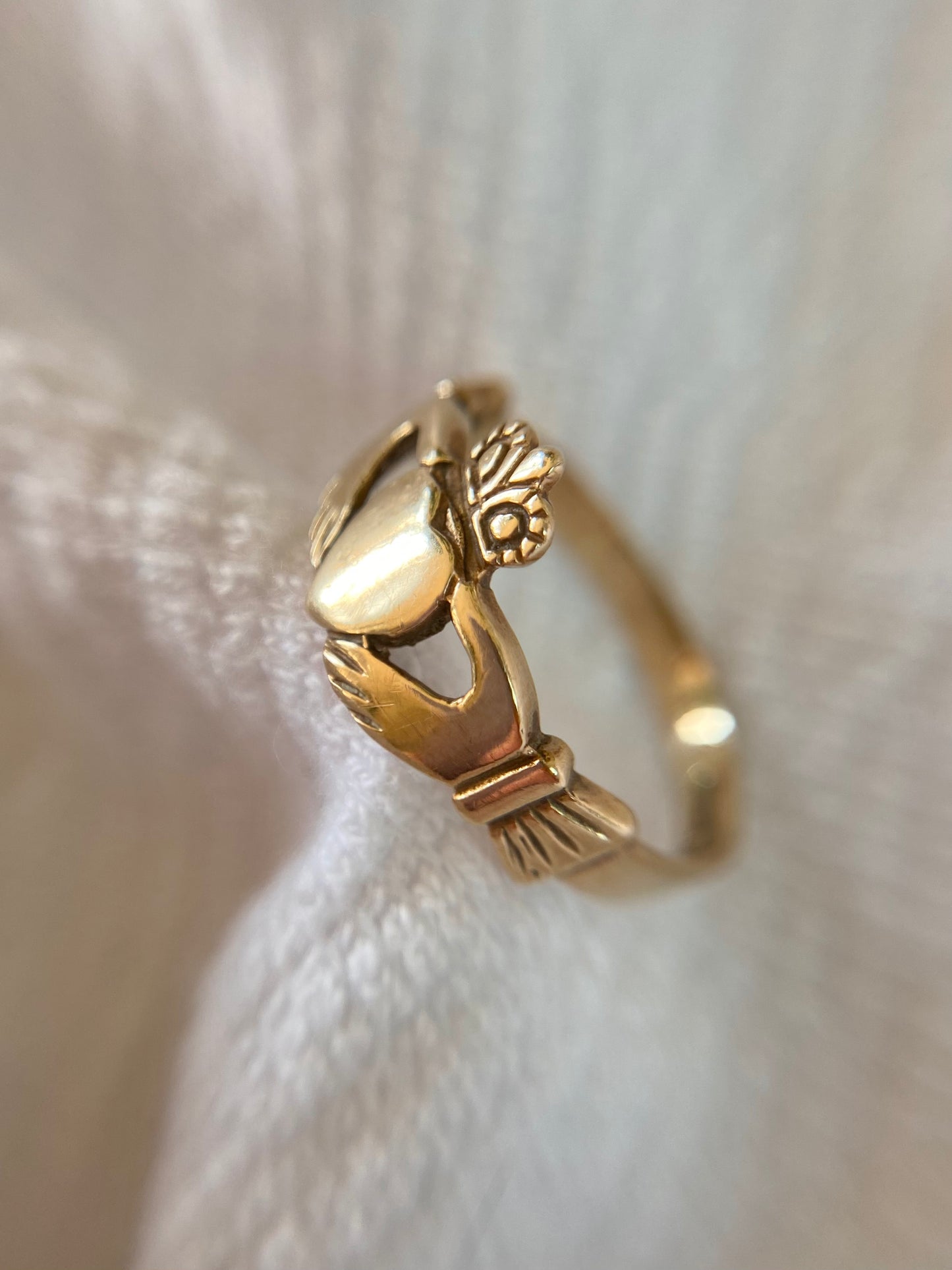 Vintage 9ct Gold Claddagh Ring