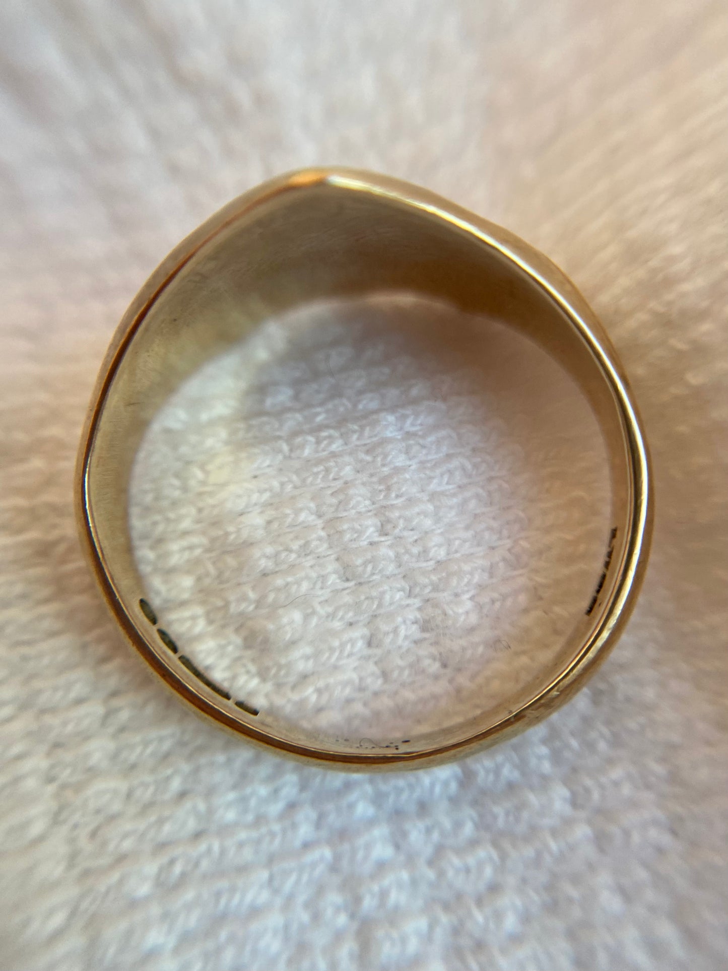 Vintage 9ct Gold Shield Ring