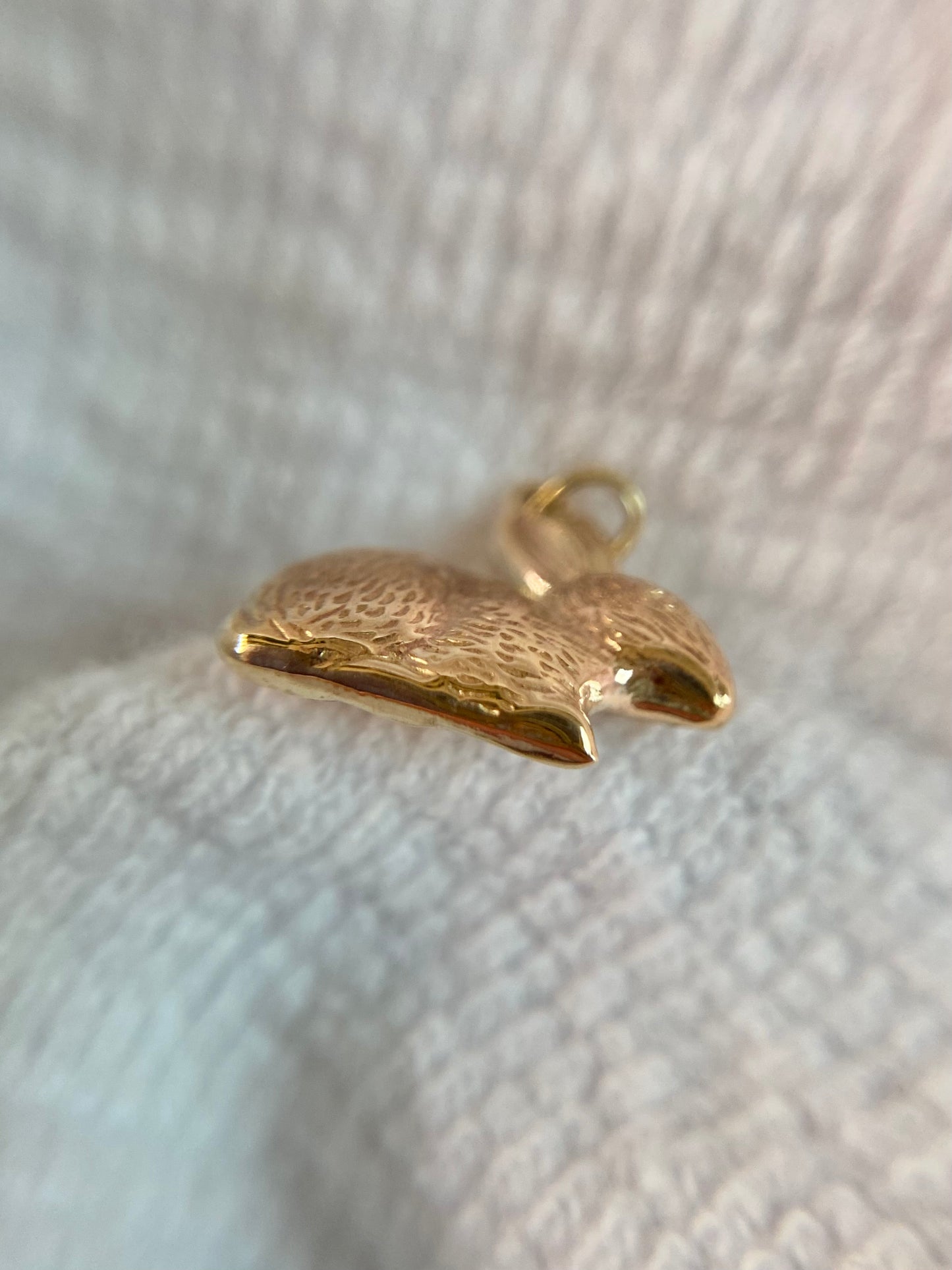 Preloved 9ct Gold Small Bunny Pendant