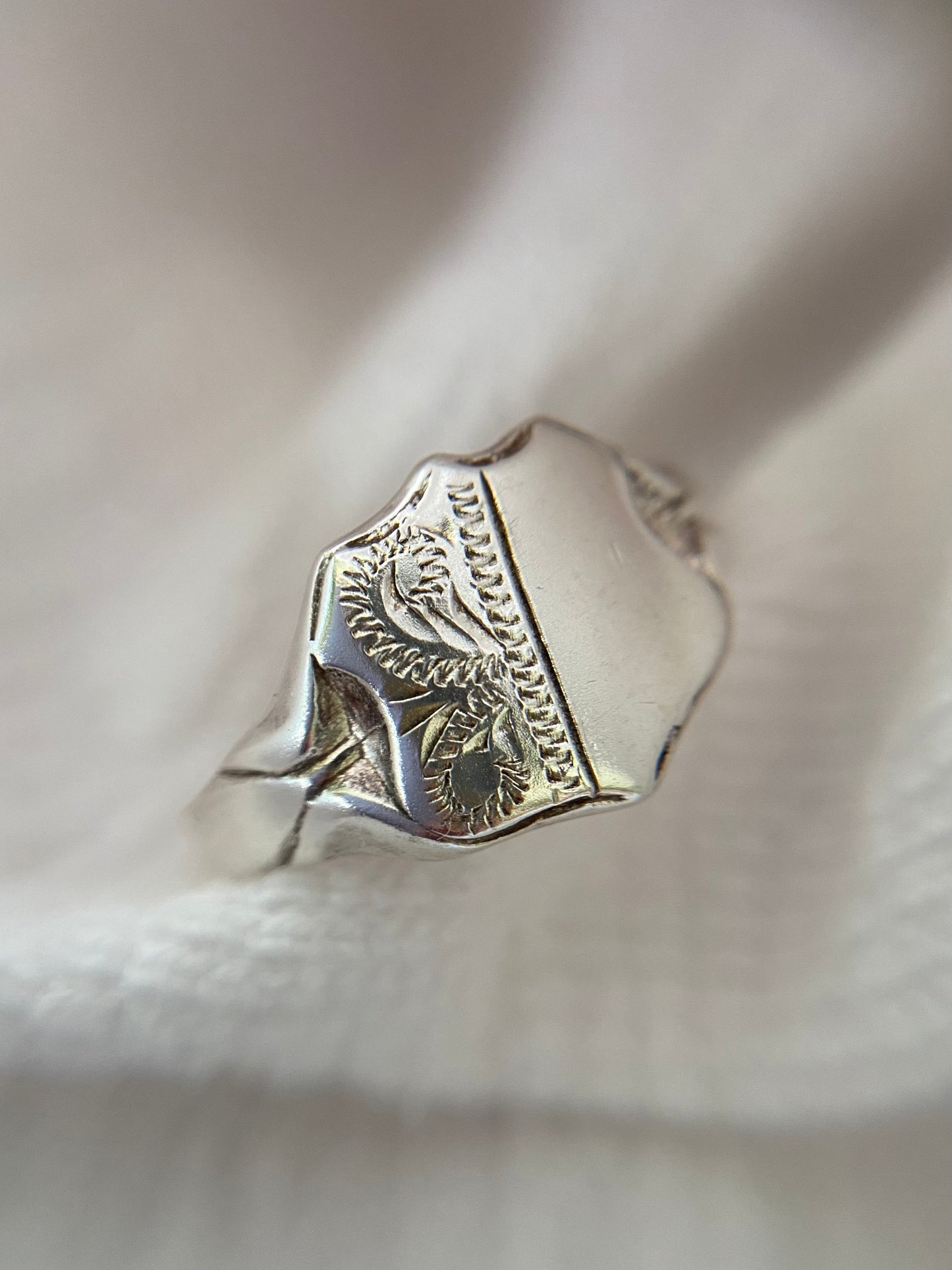 Preloved Silver Shield Ring