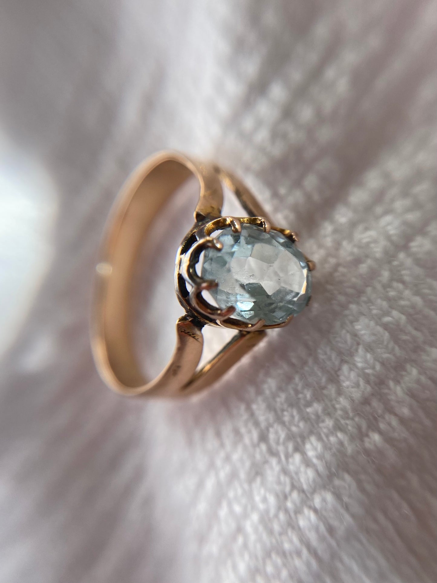 Antique 9ct Gold Aquamarine Solitaire Ring