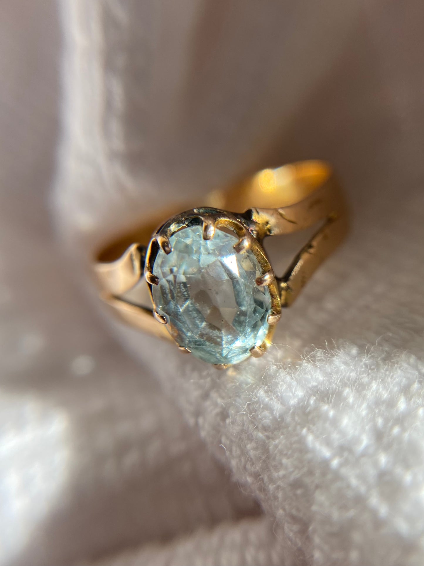 Antique 9ct Gold Aquamarine Solitaire Ring