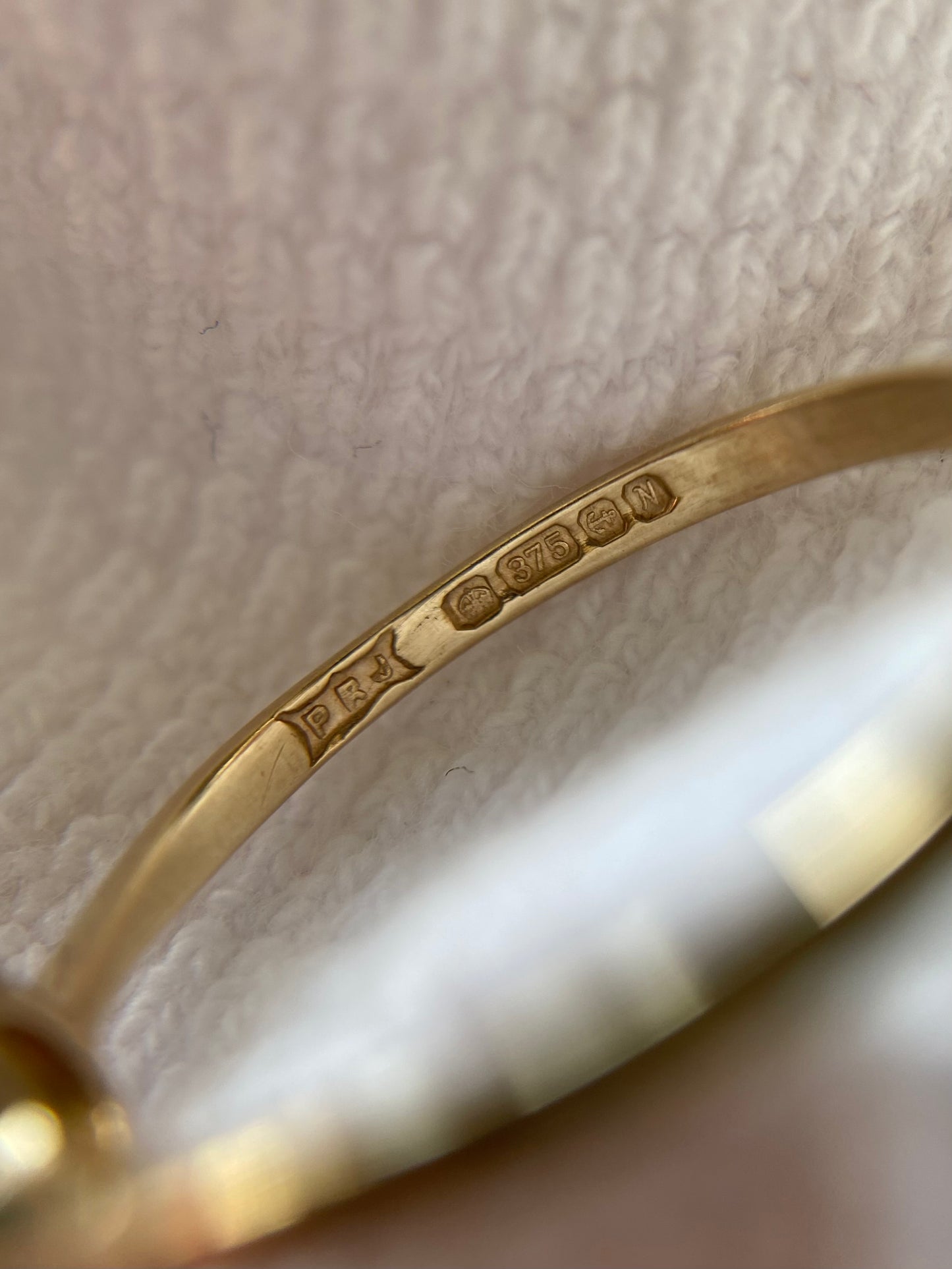 Vintage 9ct Gold Emerald Solitaire Ring