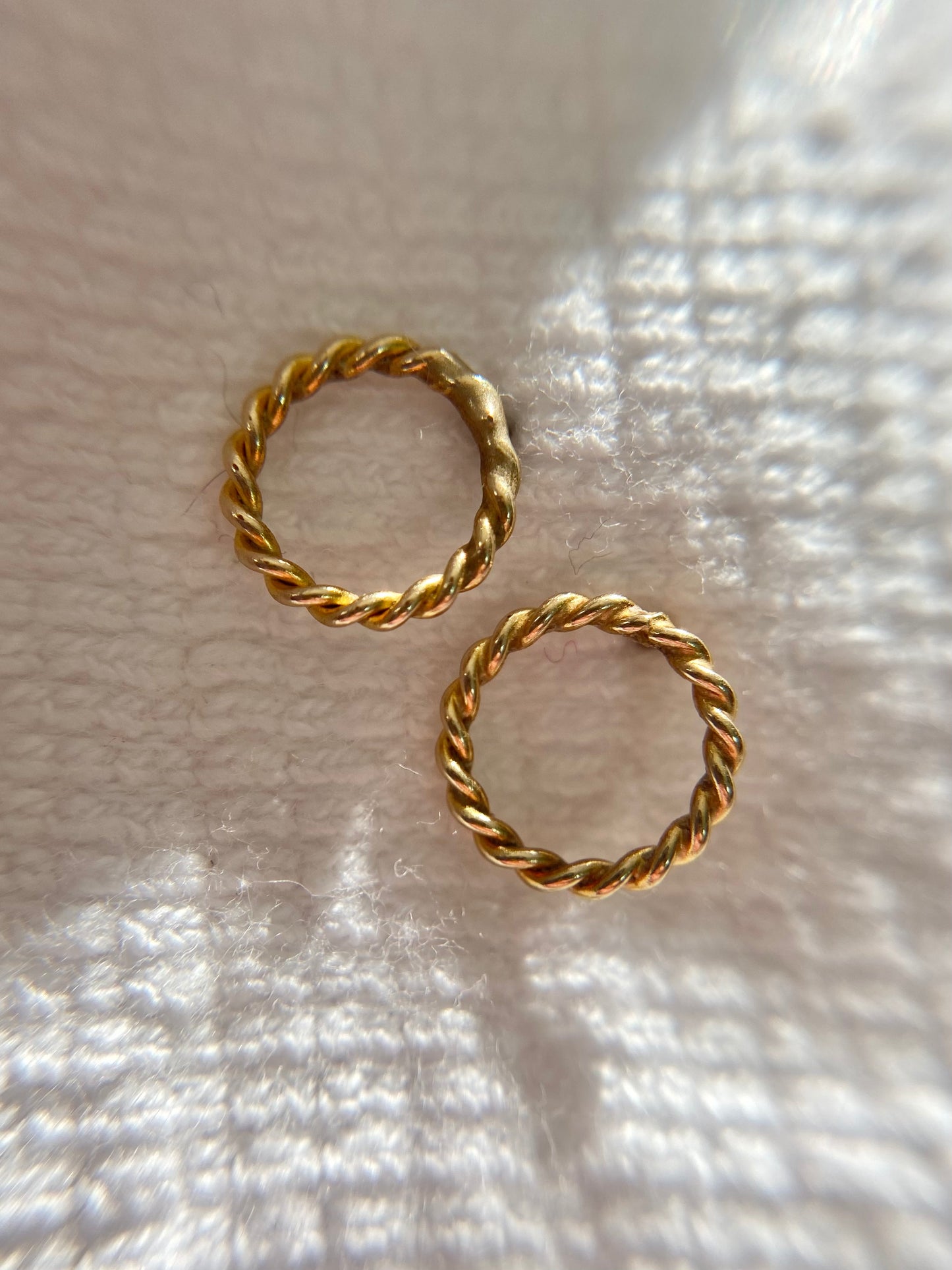 Vintage 9ct Gold Circle Studs