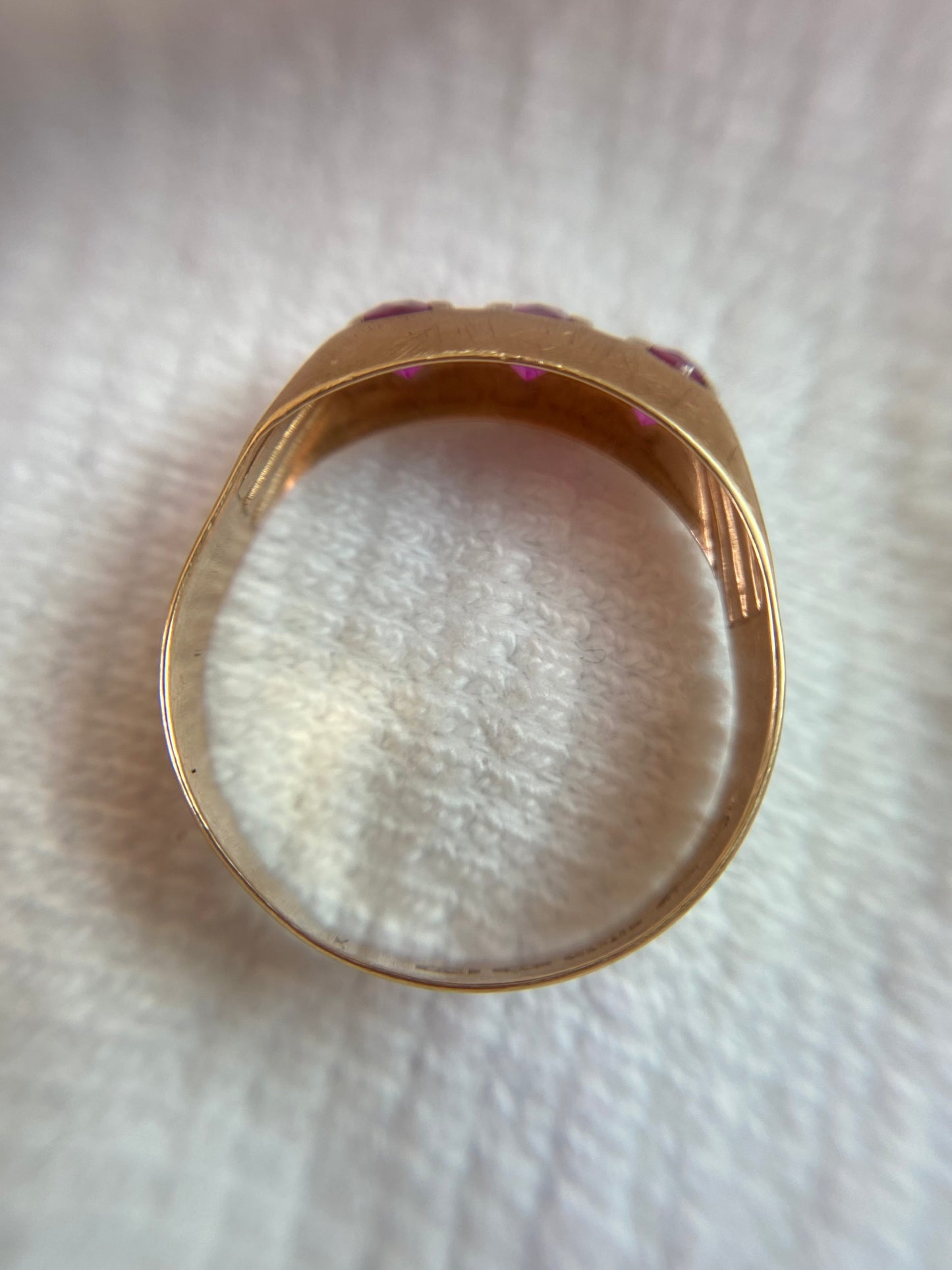 Vintage 14ct Gold Pink Sapphire Trilogy Ring