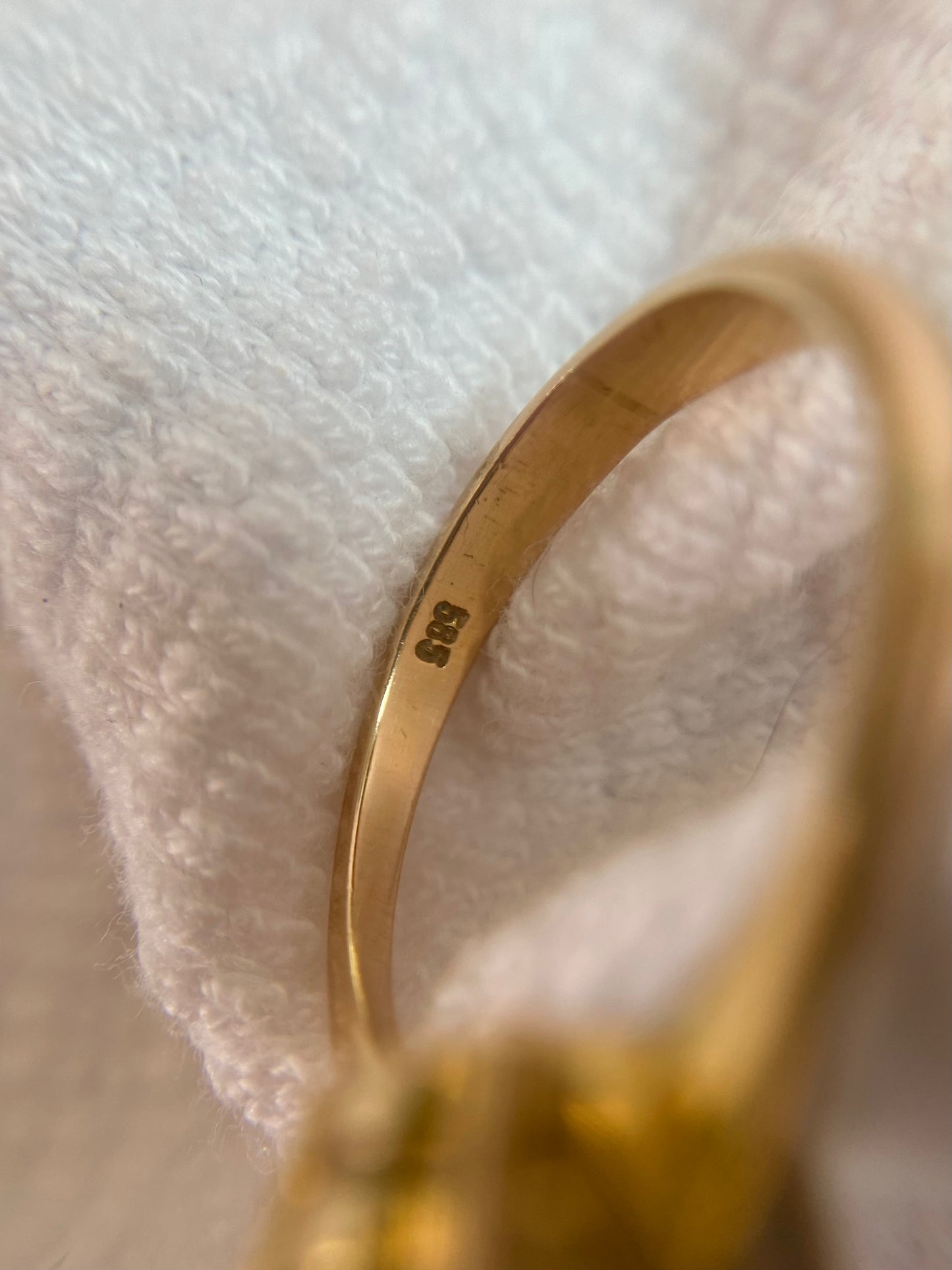 Preloved 14k Gold Jade Solitaire Ring