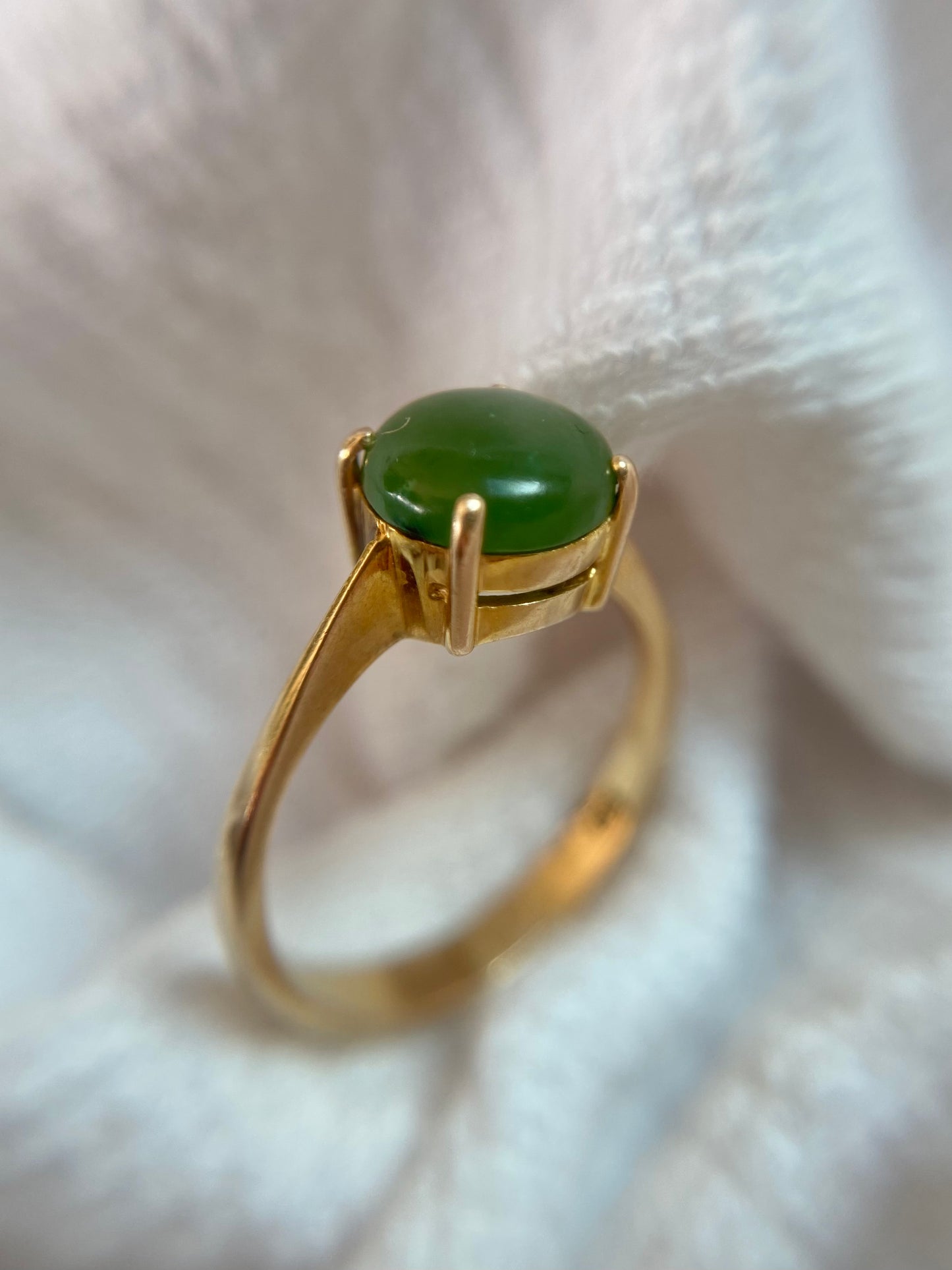Preloved 14k Gold Jade Solitaire Ring
