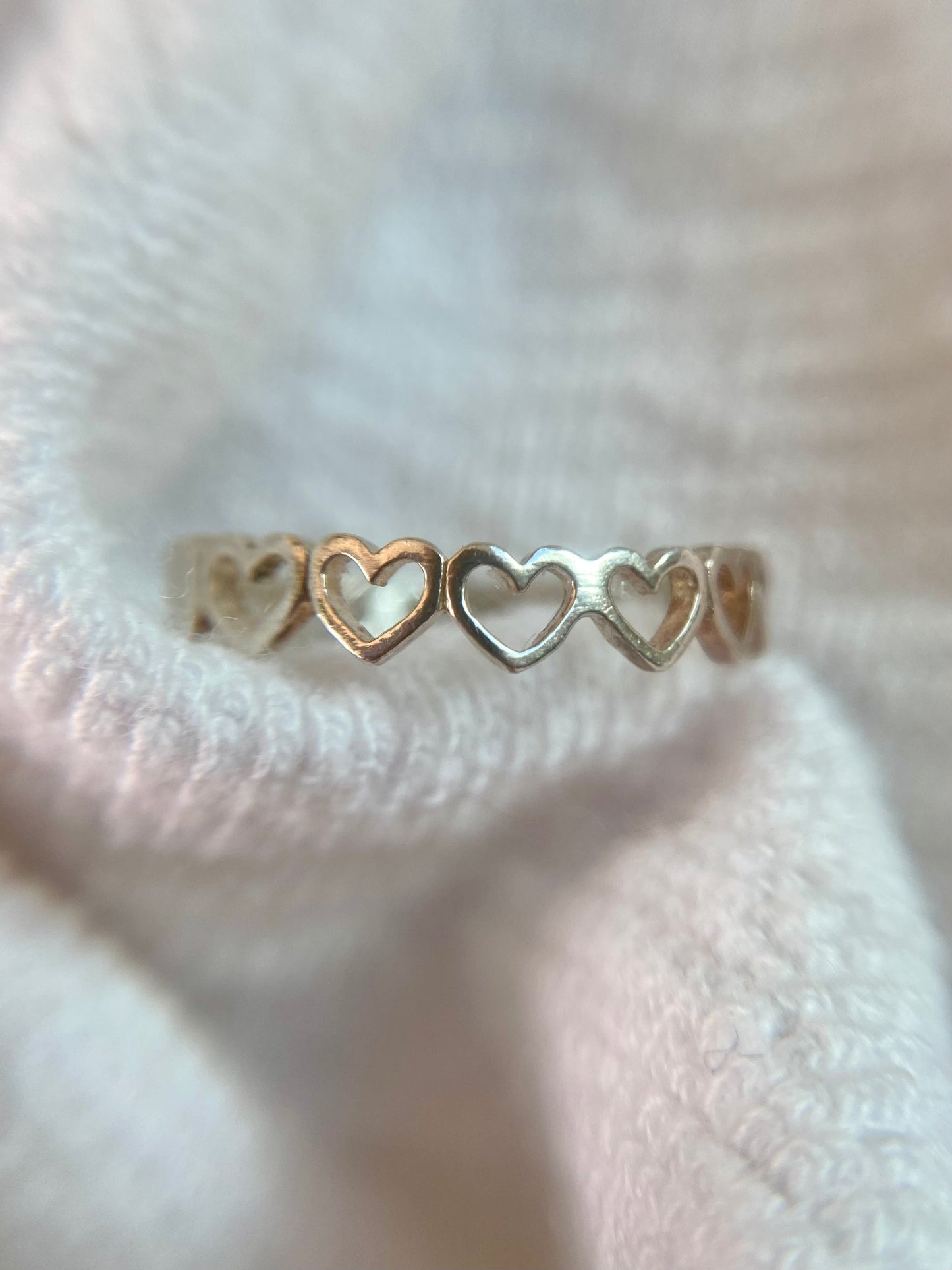 Preloved Silver Hearts Ring