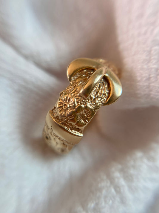 Vintage 9ct Gold Floral Buckle Ring