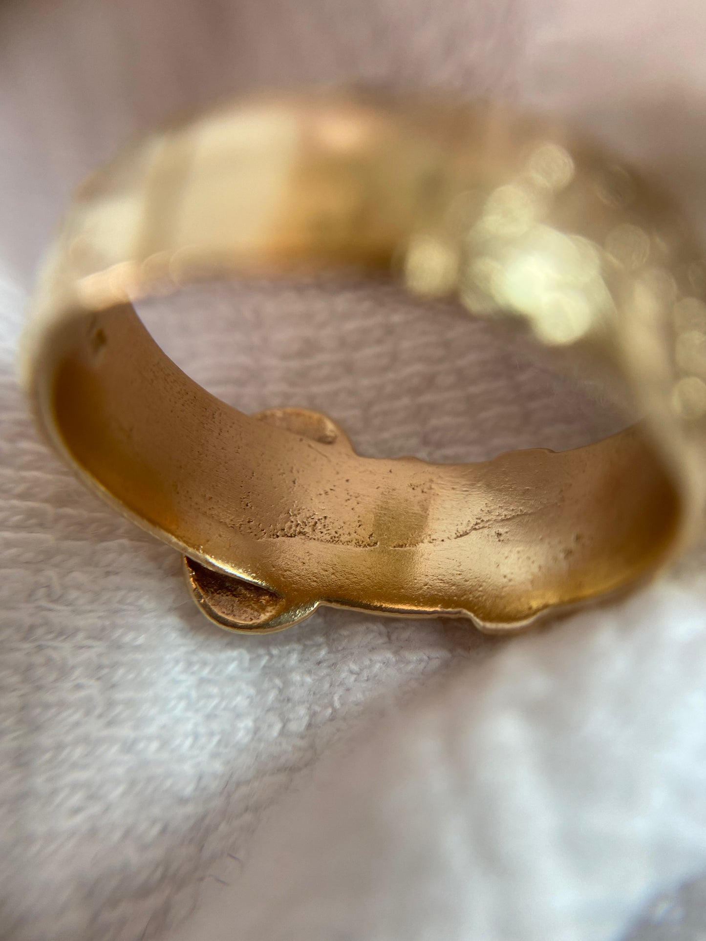 Vintage 9ct Gold Floral Buckle Ring