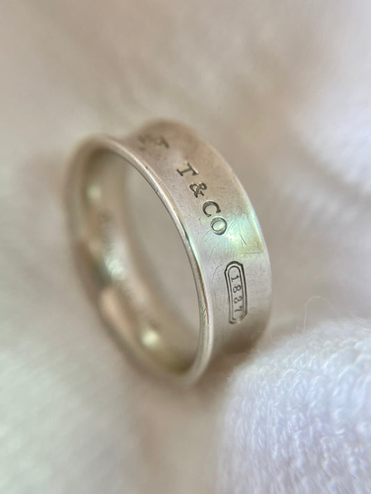 Preloved Silver T & Co "Tiffany 1837" Band