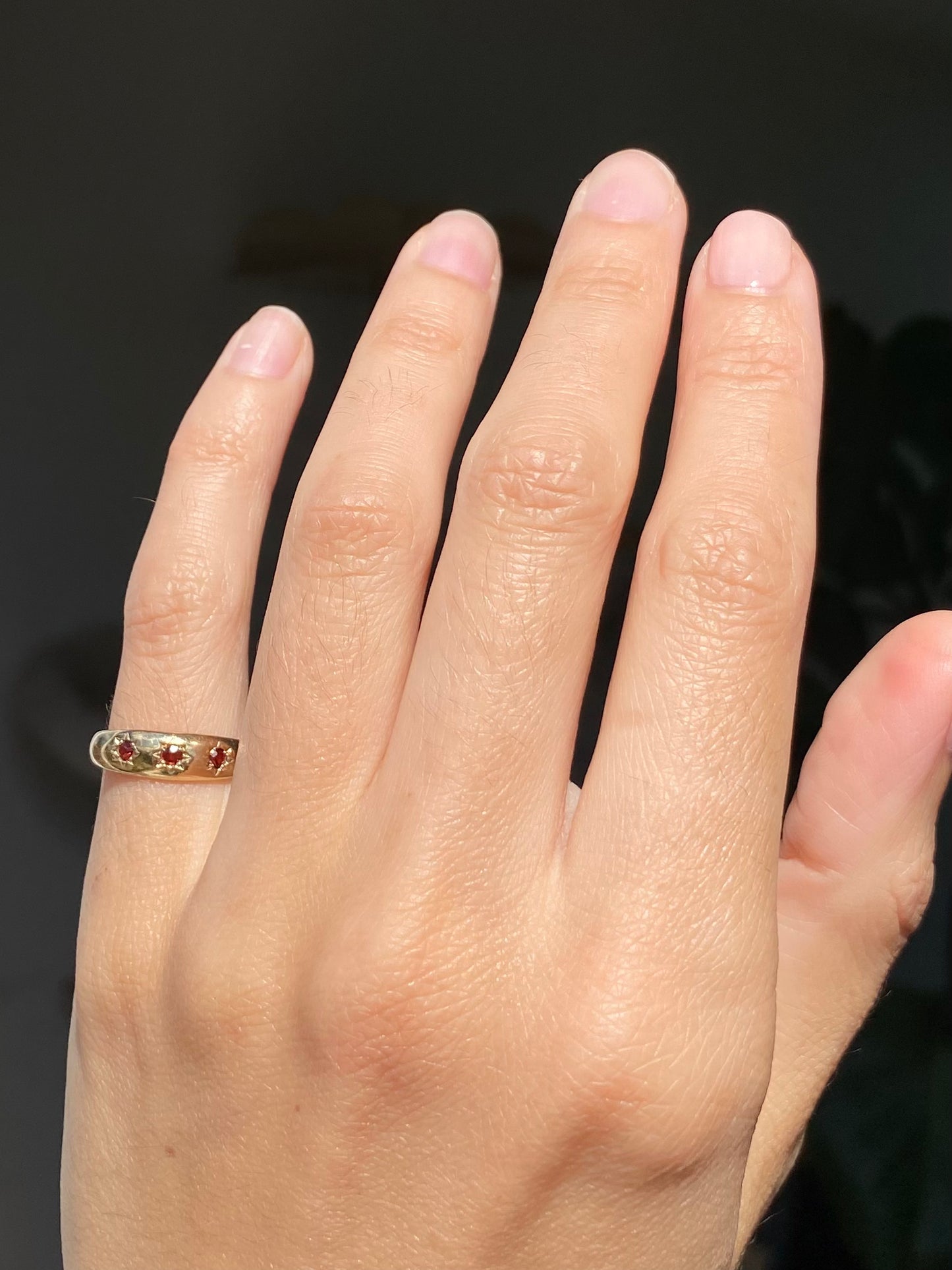 Vintage 9ct Gold Garnet Starburst Pinky Ring