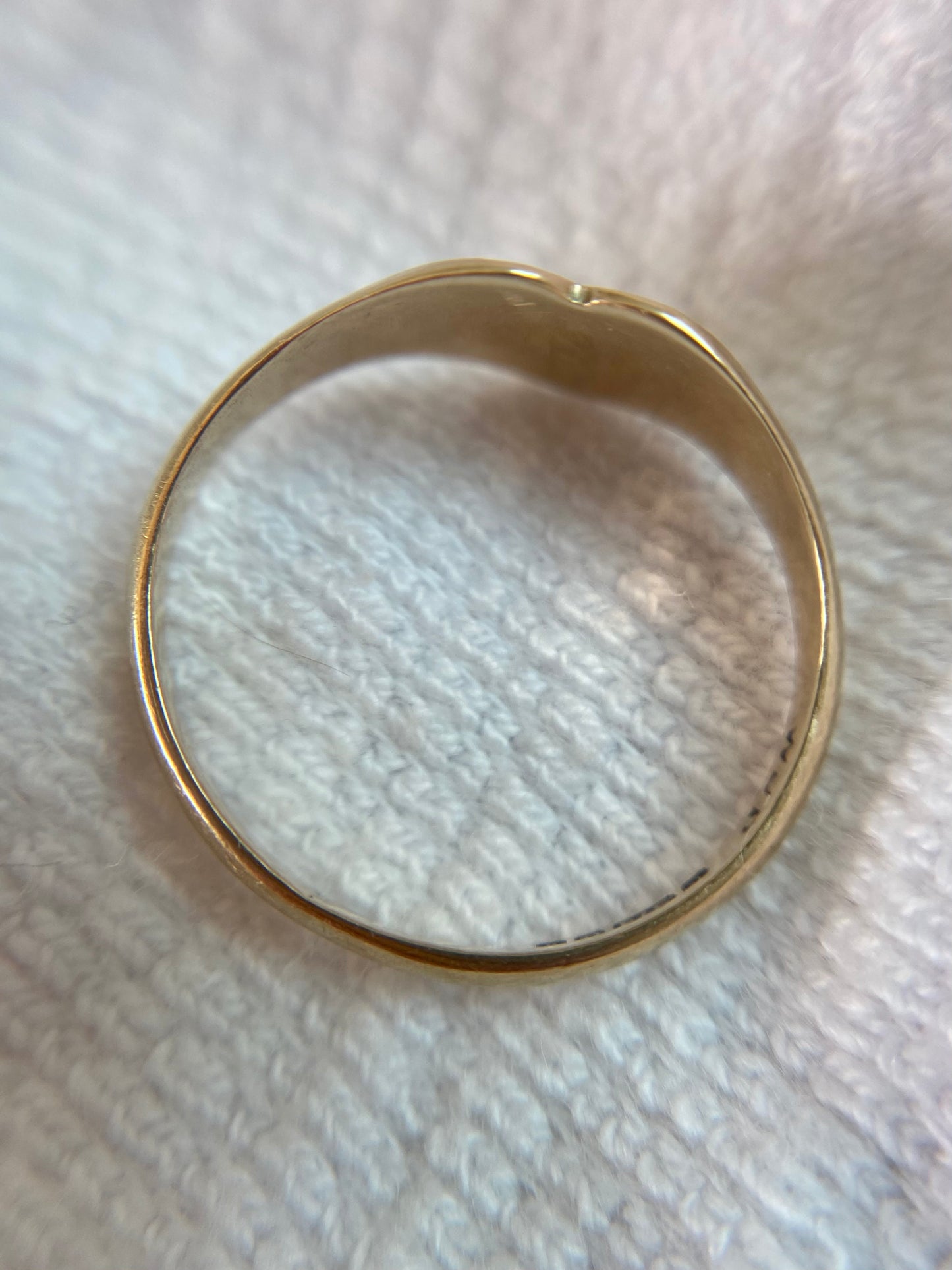 Vintage 9ct Gold Heart Pinky Ring