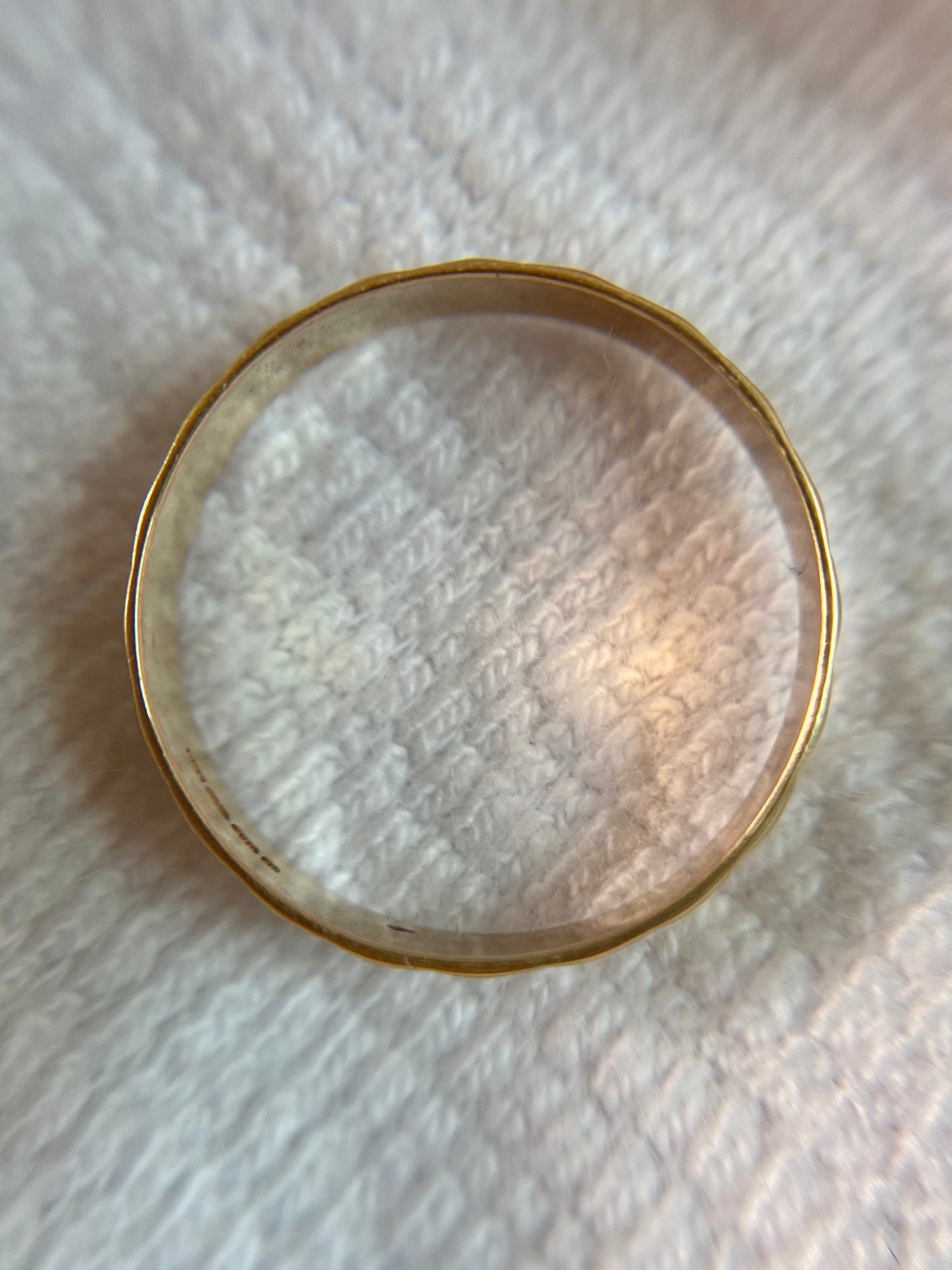 Vintage 9ct Gold Dainty Starry Band