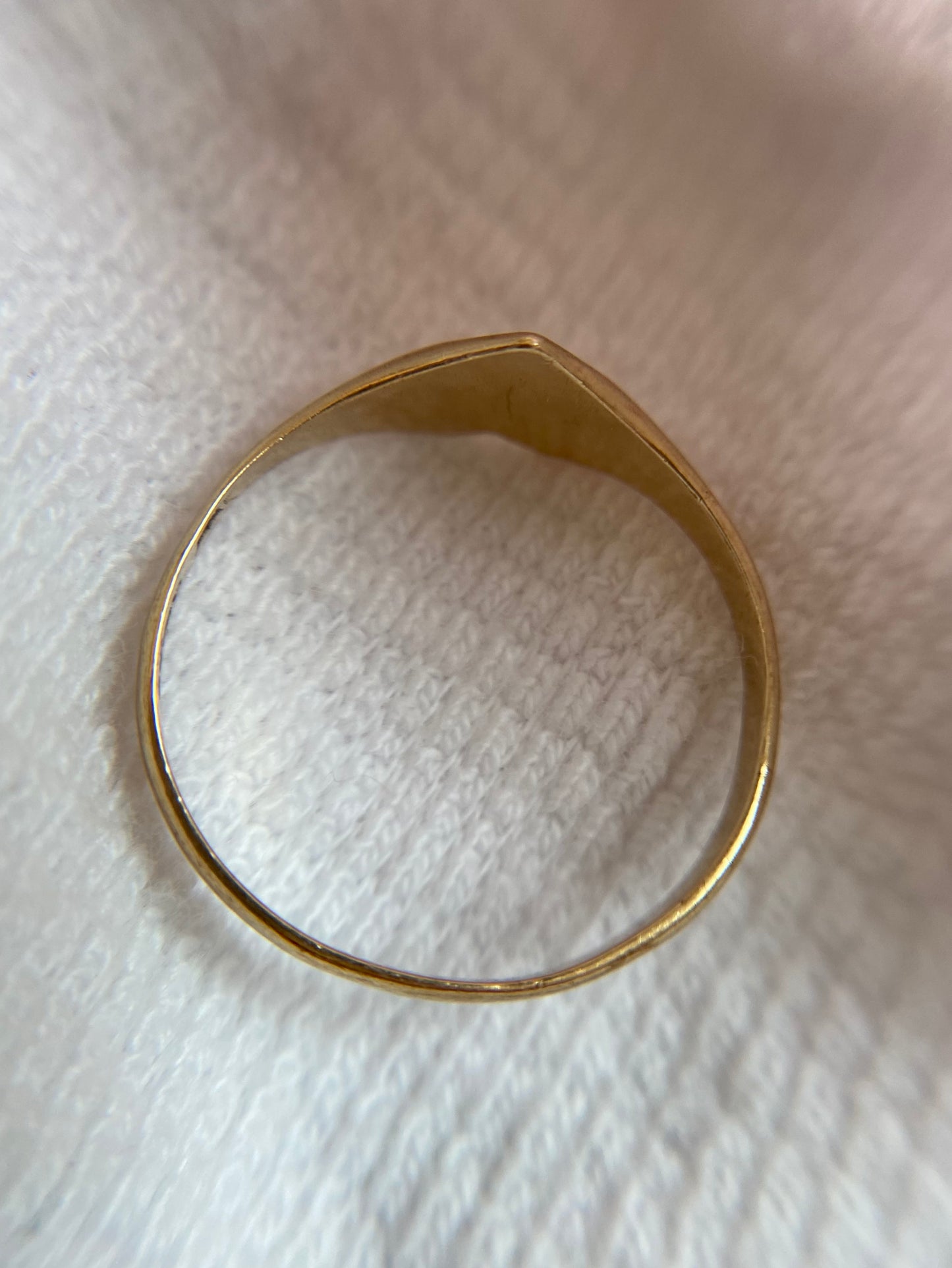 Vintage 9ct Gold Heart Signet Ring
