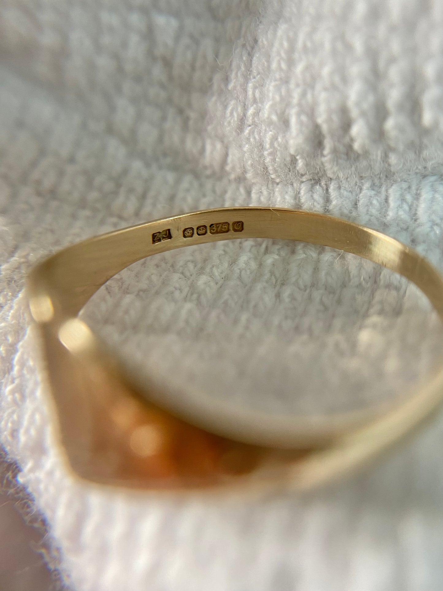 Vintage 9ct Gold Engraved Heart Pinky Ring