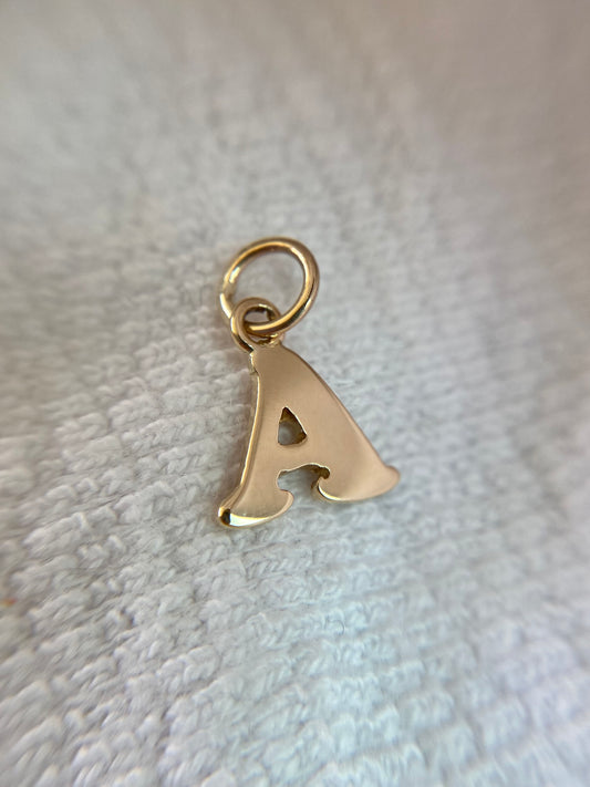 Preloved 9ct Gold Letter A Pendant