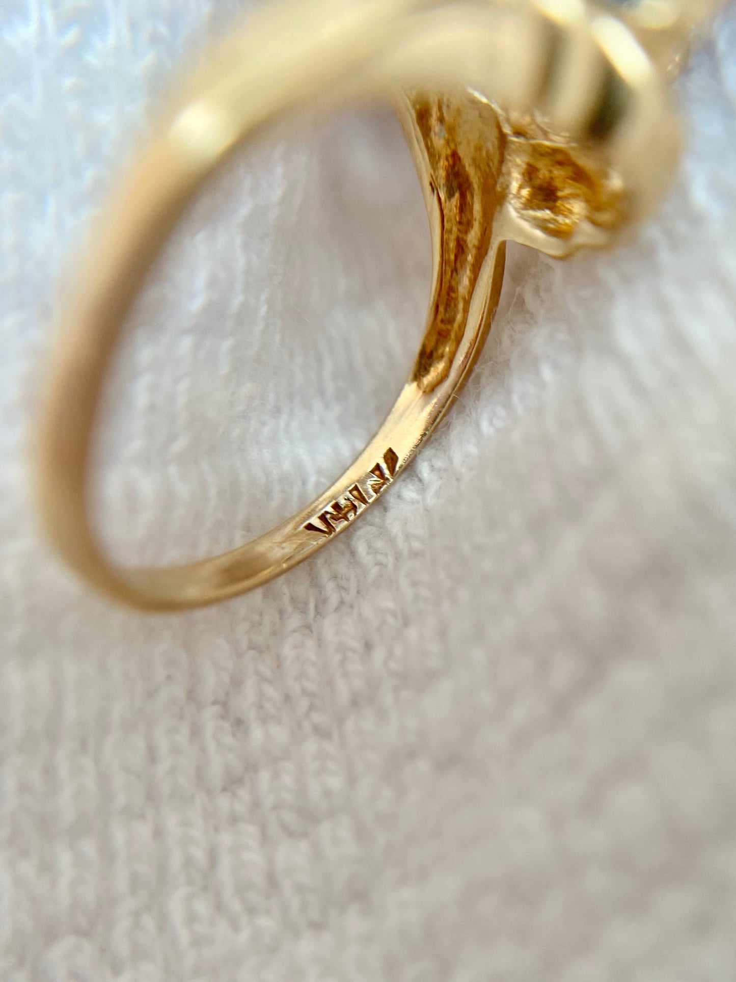 Preloved 14k Gold Aquamarine Solitaire Ring