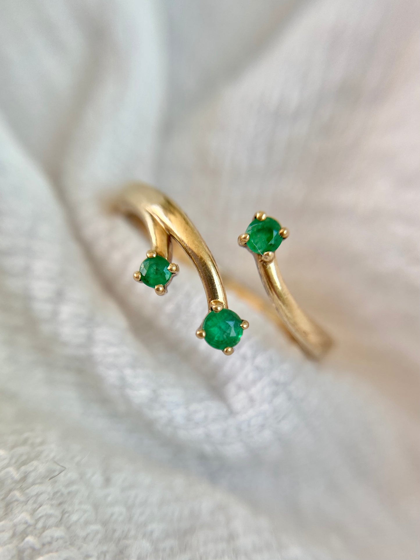 Vintage 9ct Gold Emerald Tree Ring