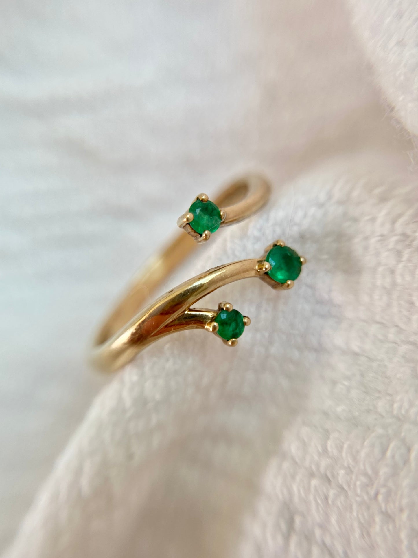 Vintage 9ct Gold Emerald Tree Ring