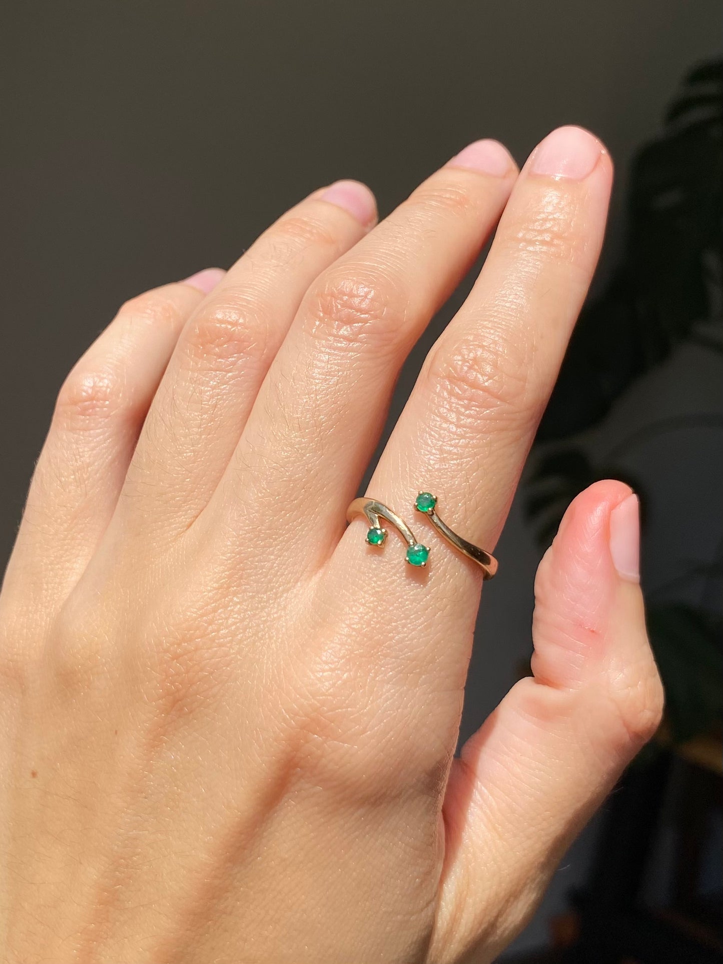 Vintage 9ct Gold Emerald Tree Ring