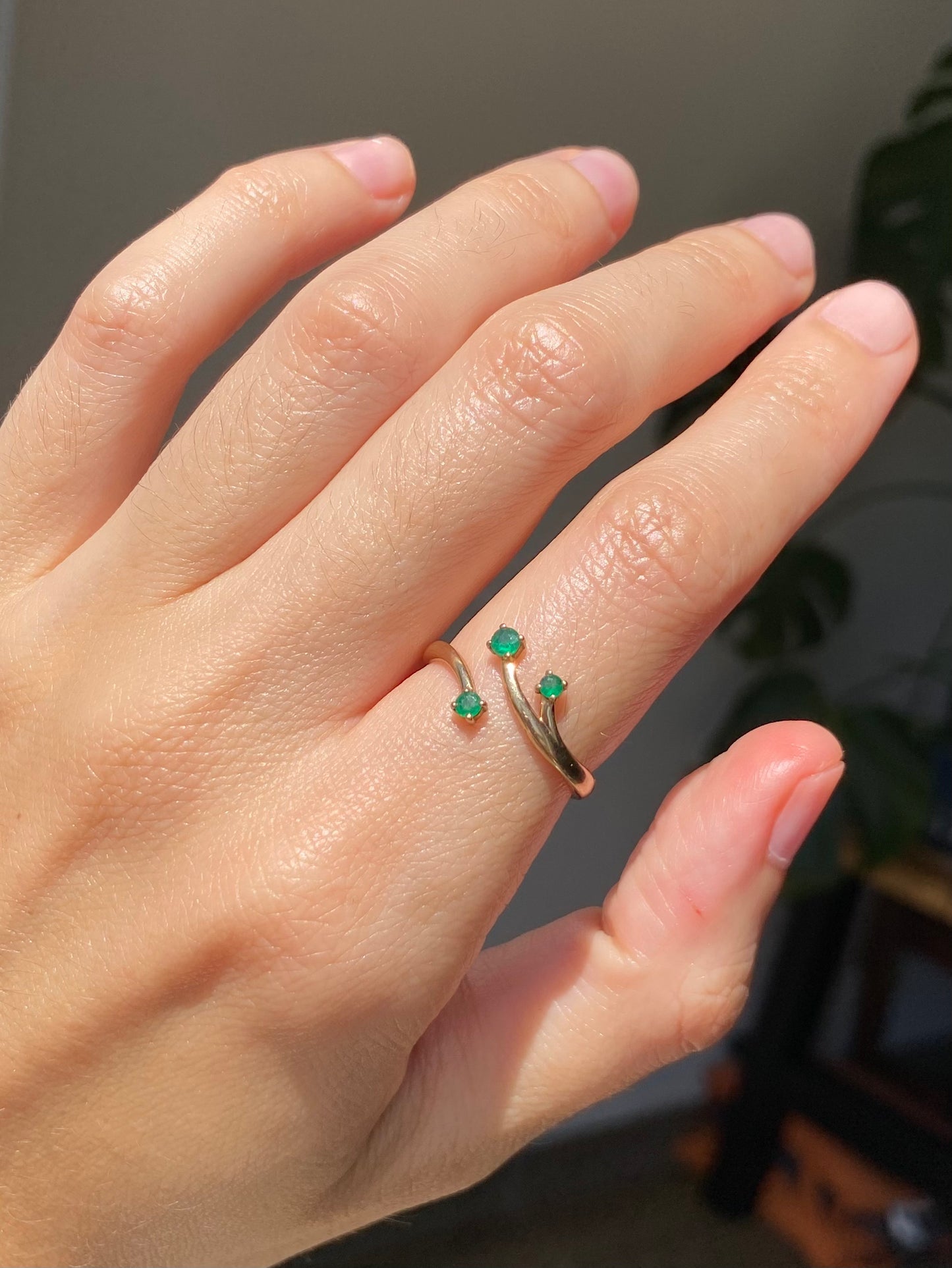 Vintage 9ct Gold Emerald Tree Ring