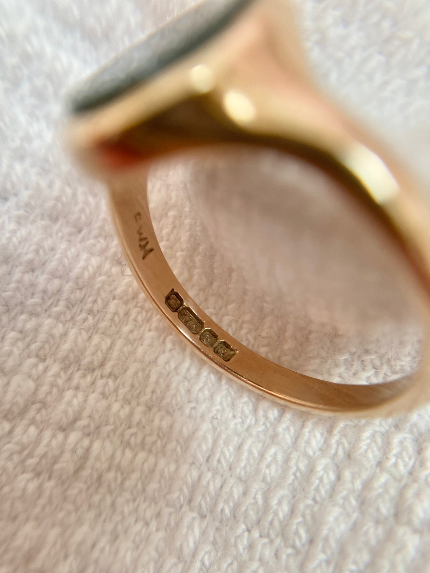Vintage 9ct Gold Bloodstone Signet Ring