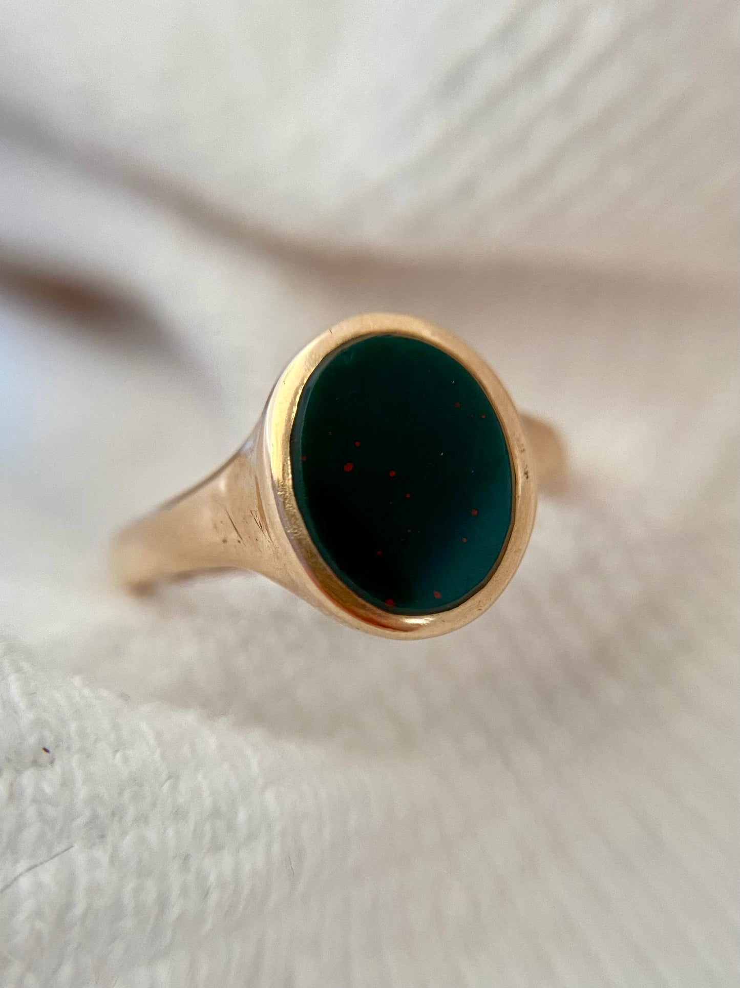 Vintage 9ct Gold Bloodstone Signet Ring