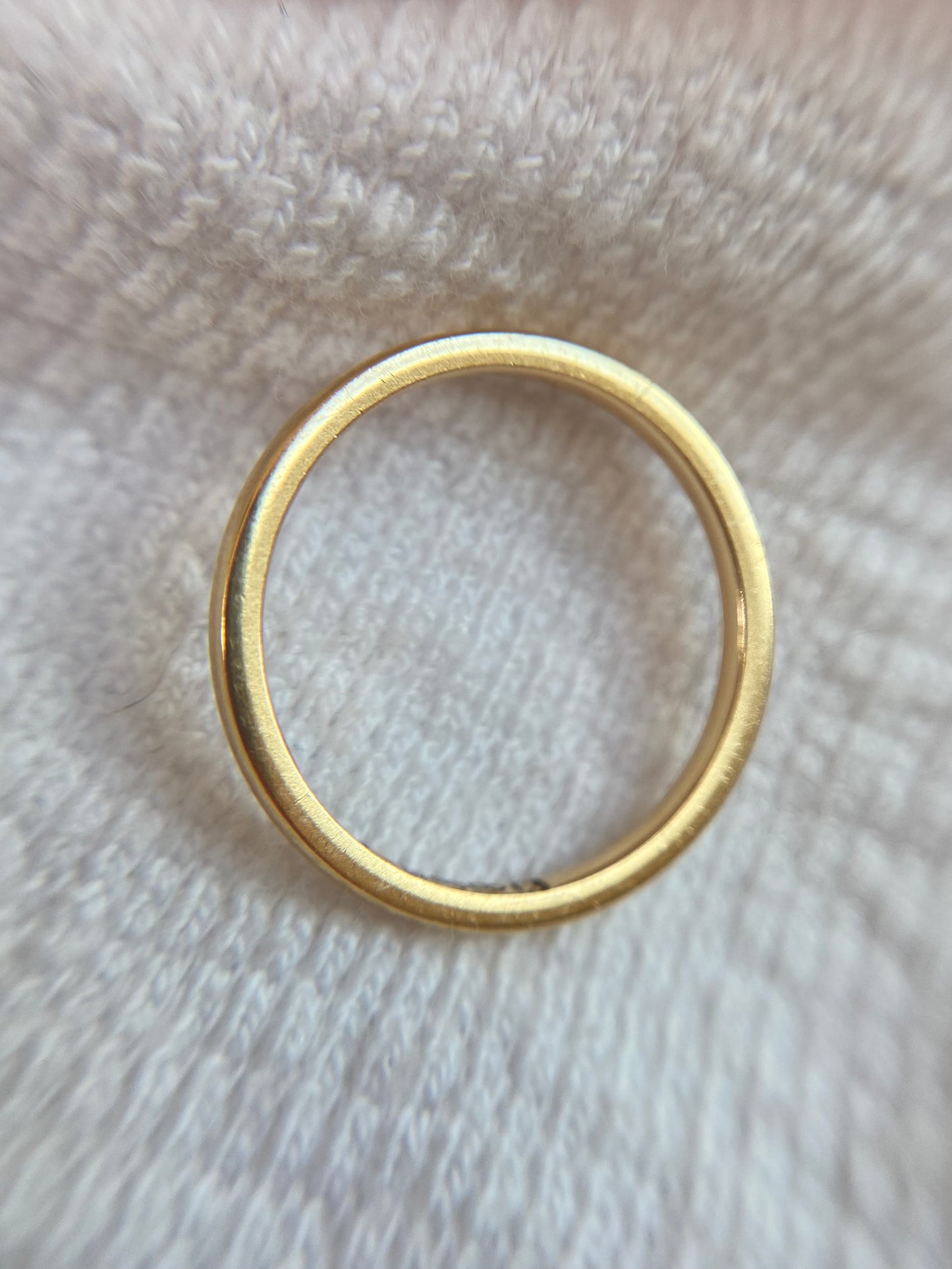 Vintage 18ct Gold Minimal Chester Band