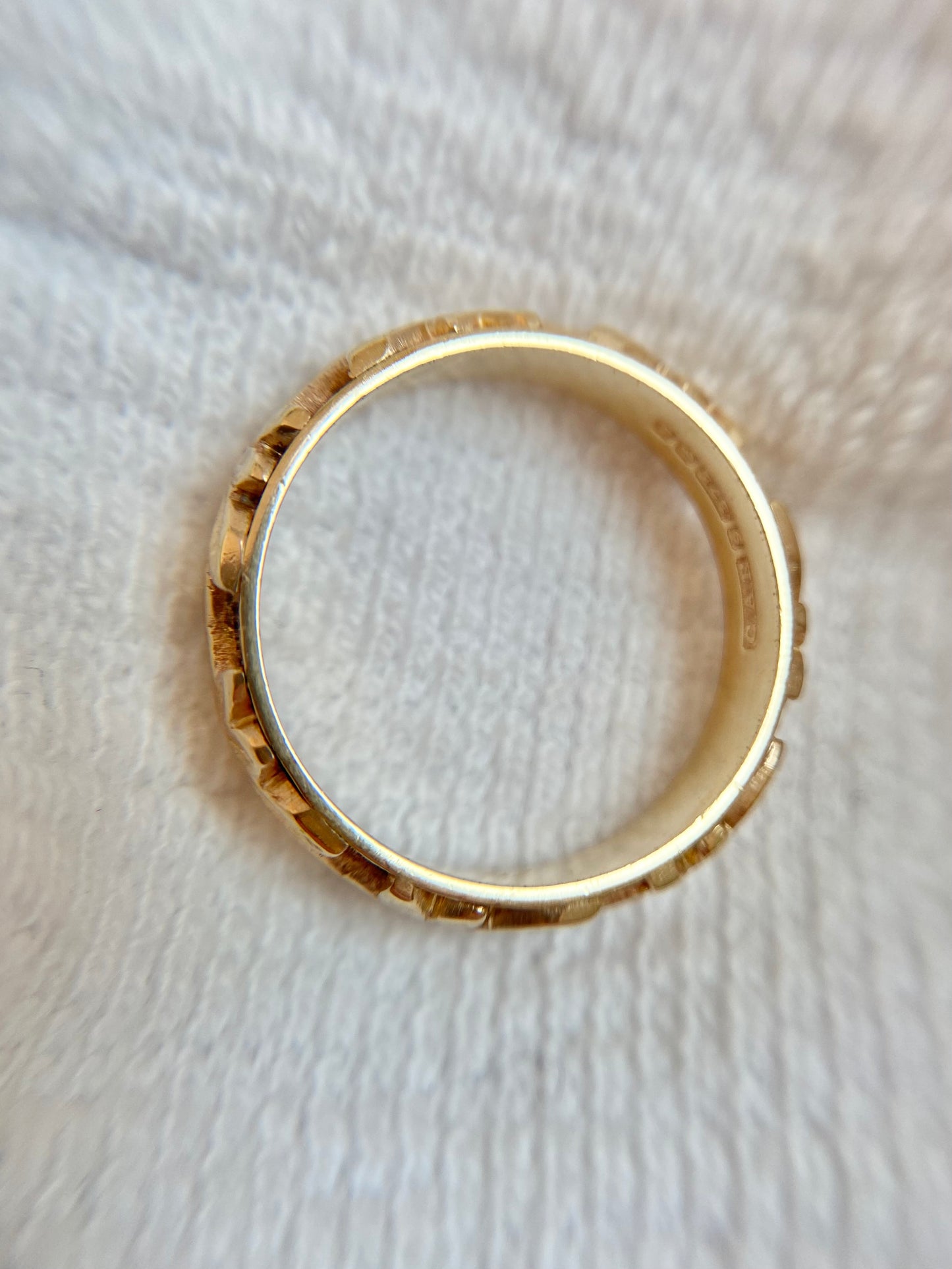 Vintage 9ct Gold 3D Floral Band Ring