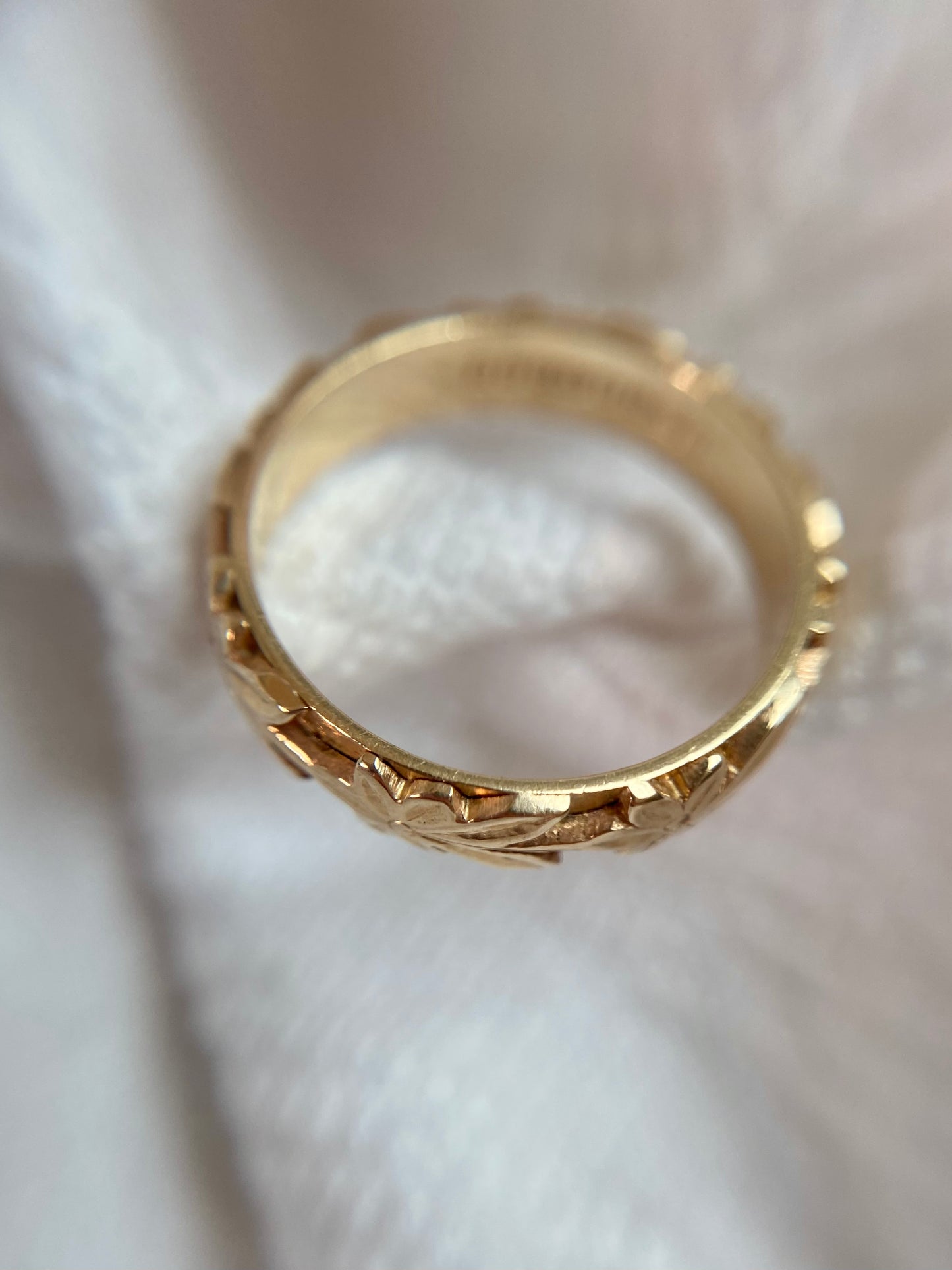 Vintage 9ct Gold 3D Floral Band Ring