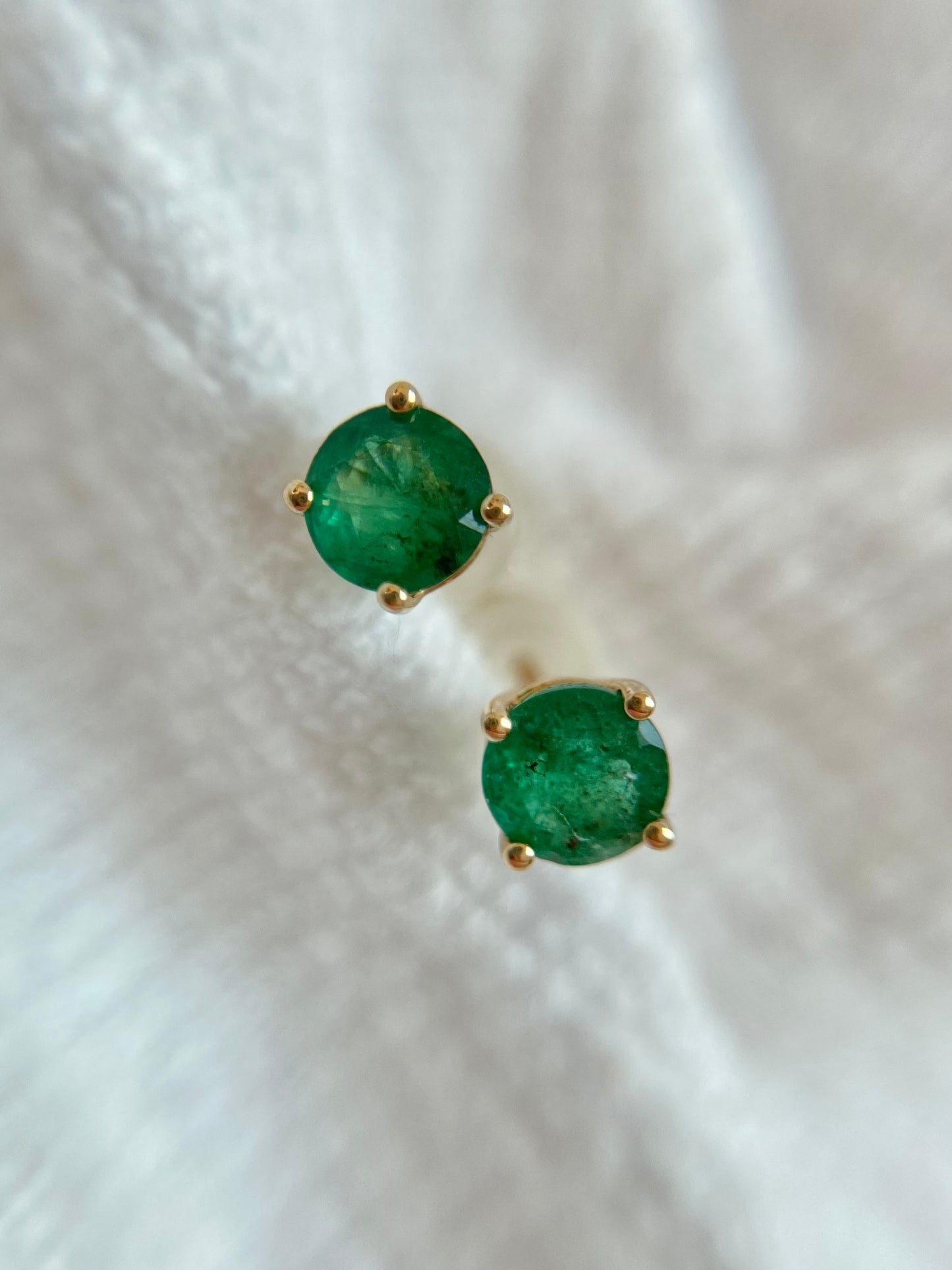 Preloved 14k Gold Emerald Studs