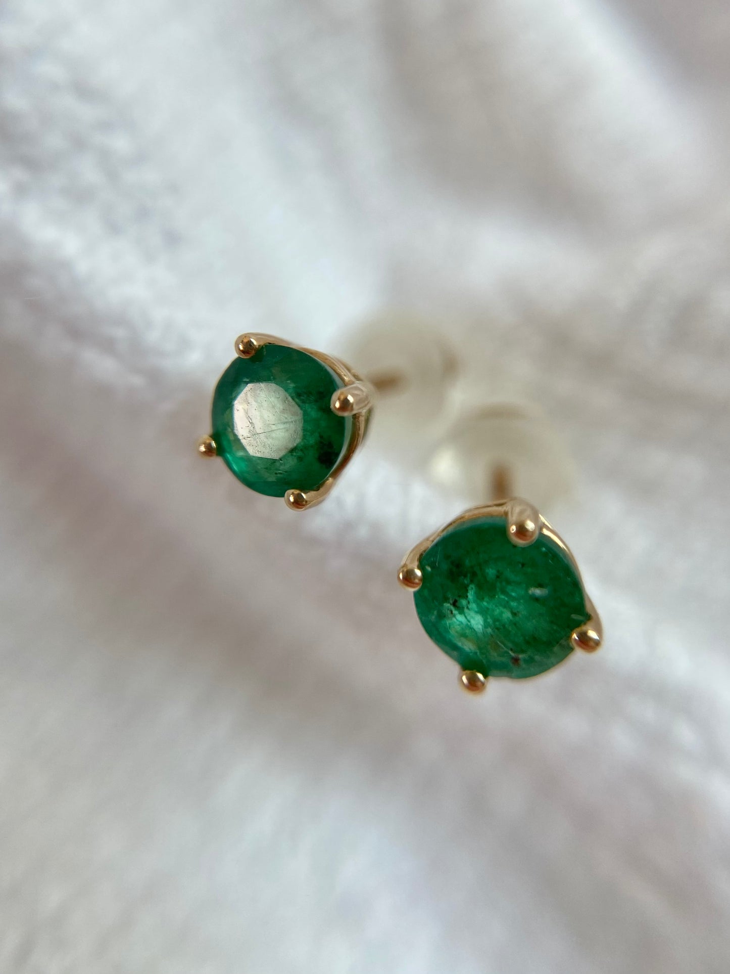 Preloved 14k Gold Emerald Studs