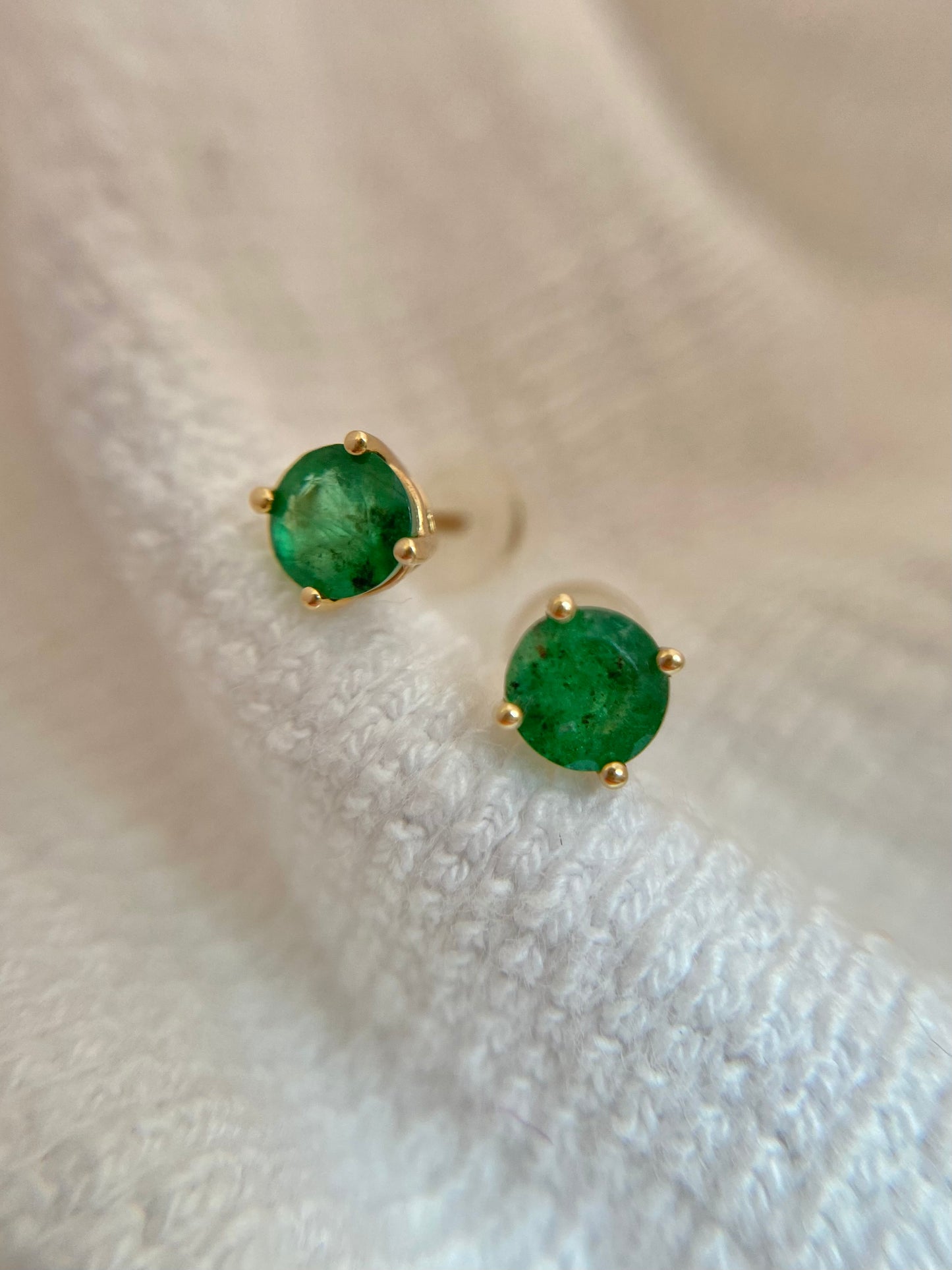 Preloved 14k Gold Emerald Studs