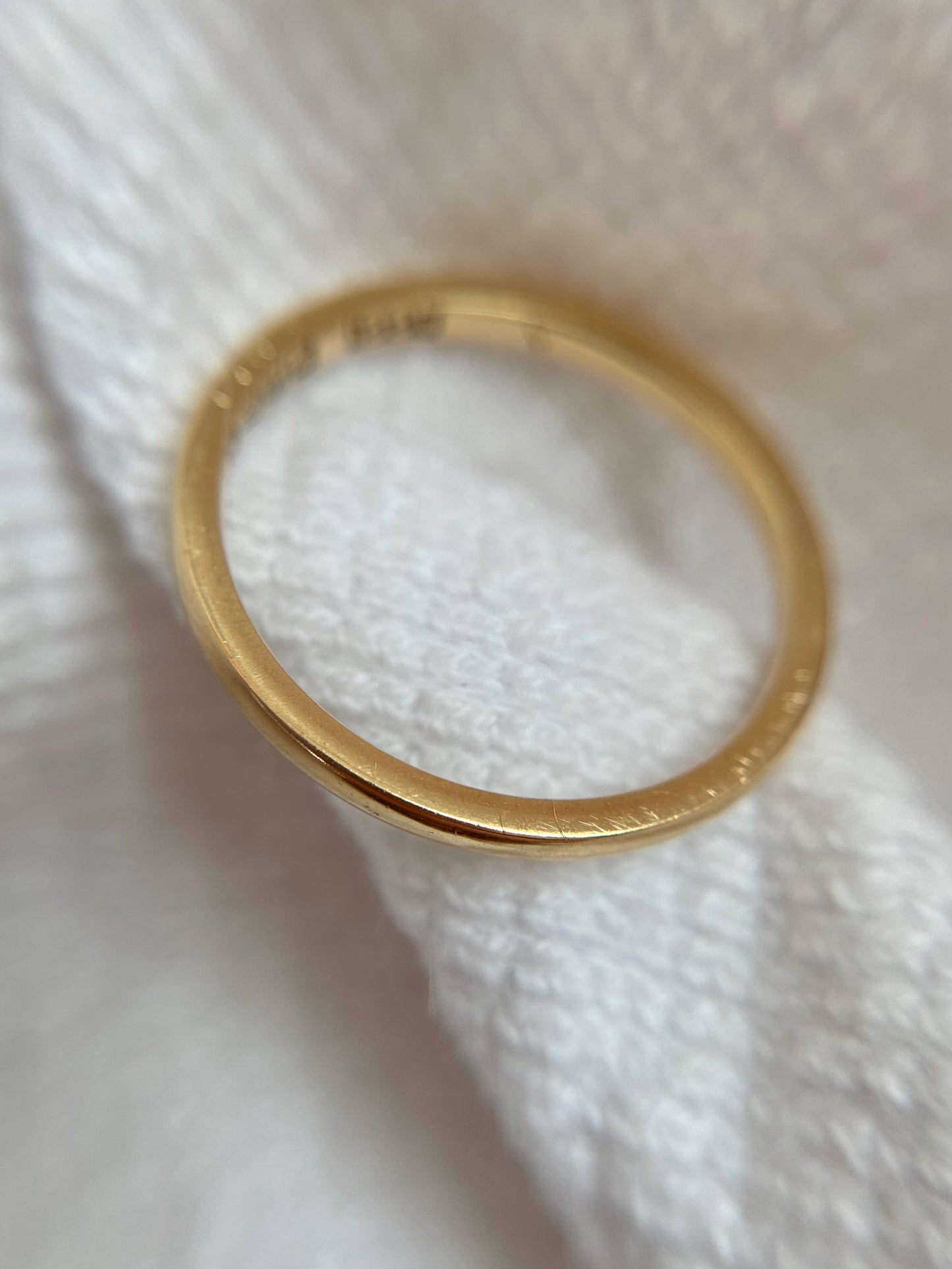 Vintage 18ct Gold Minimal Chester Band